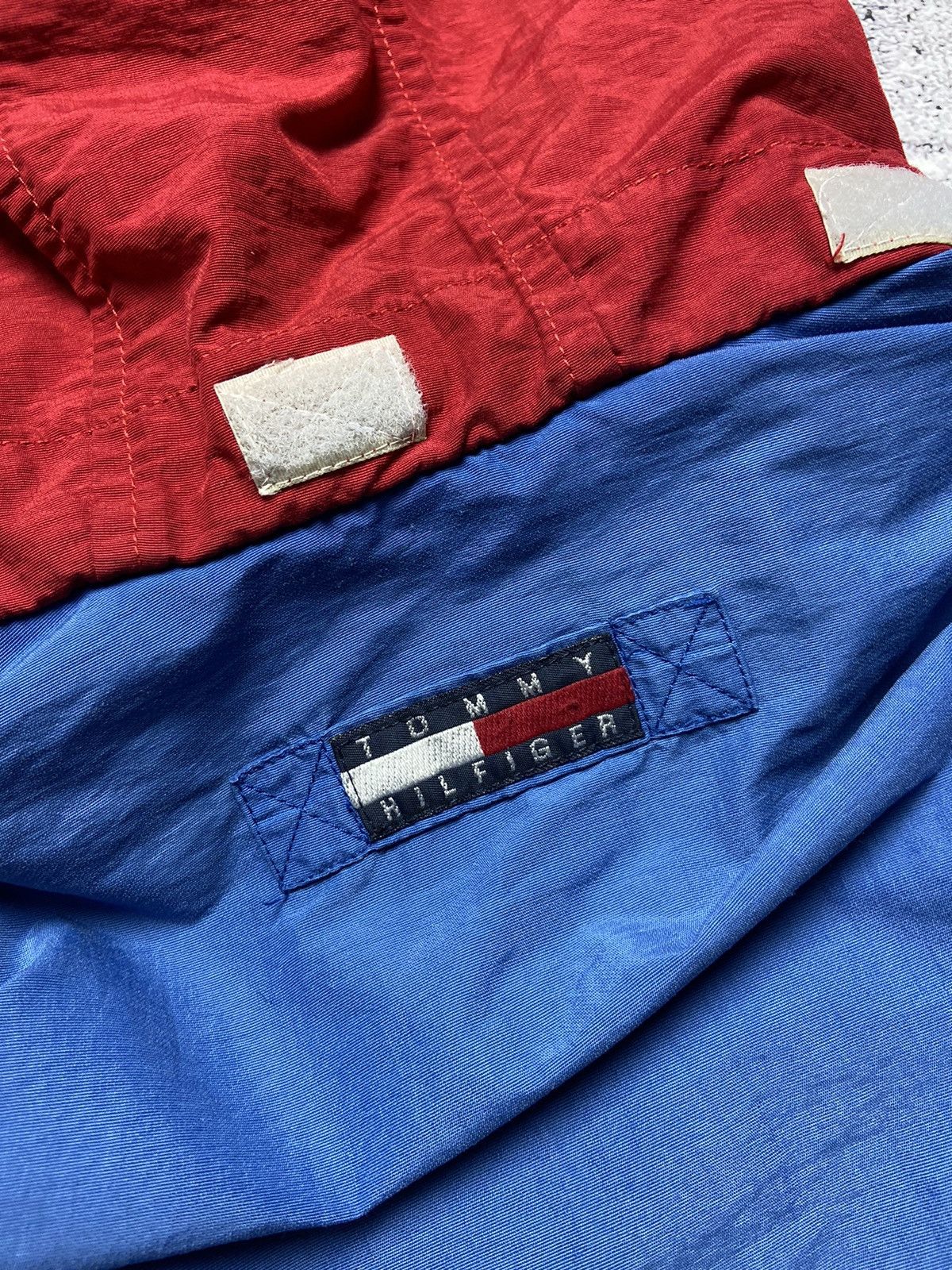 Tommy Hilfiger Vintage Tommy Hilfiger Jacket Street Style Rain Coat Design Size US S / EU 44-46 / 1 - 22 Thumbnail