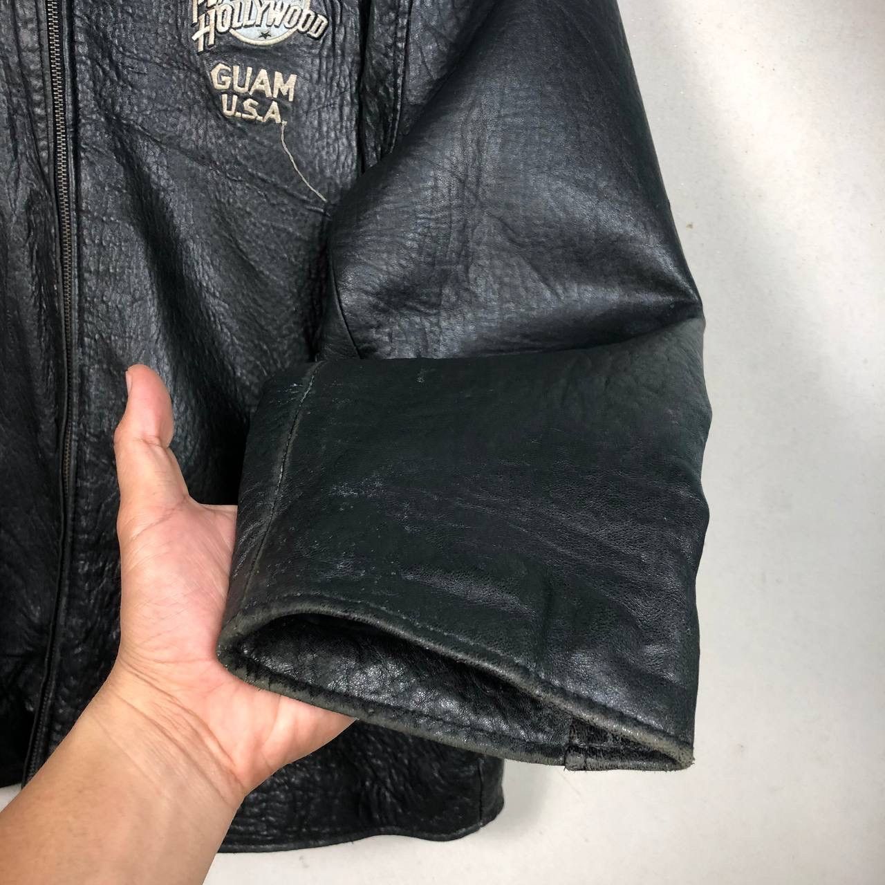 Planet Hollywood Vintage 90s Planet Hollywood Guam USA Leather Jacket Size US XL / EU 56 / 4 - 10 Thumbnail