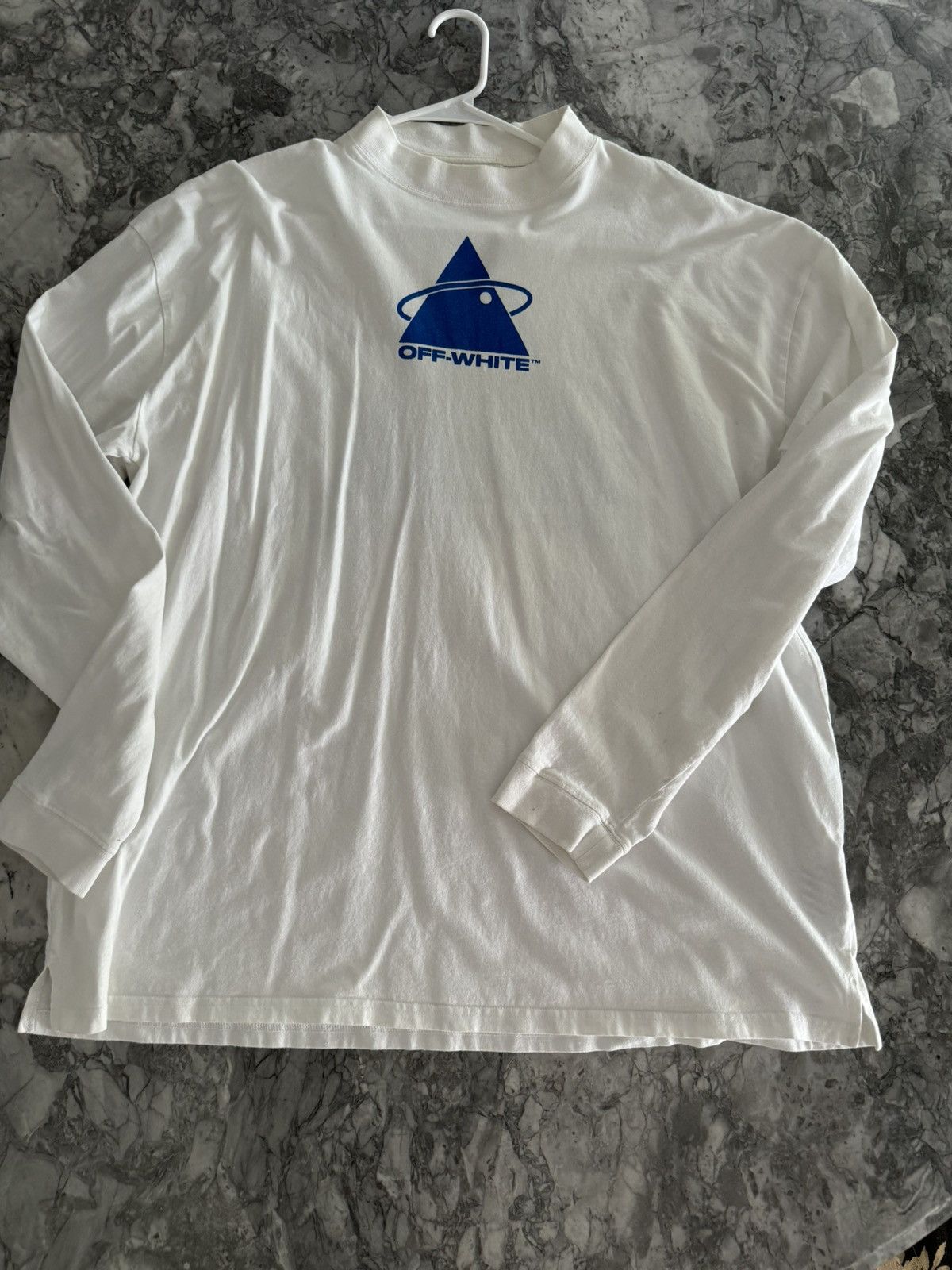 OFF WHITE TRIANGLE PLANET Long-Sleeve Tee White