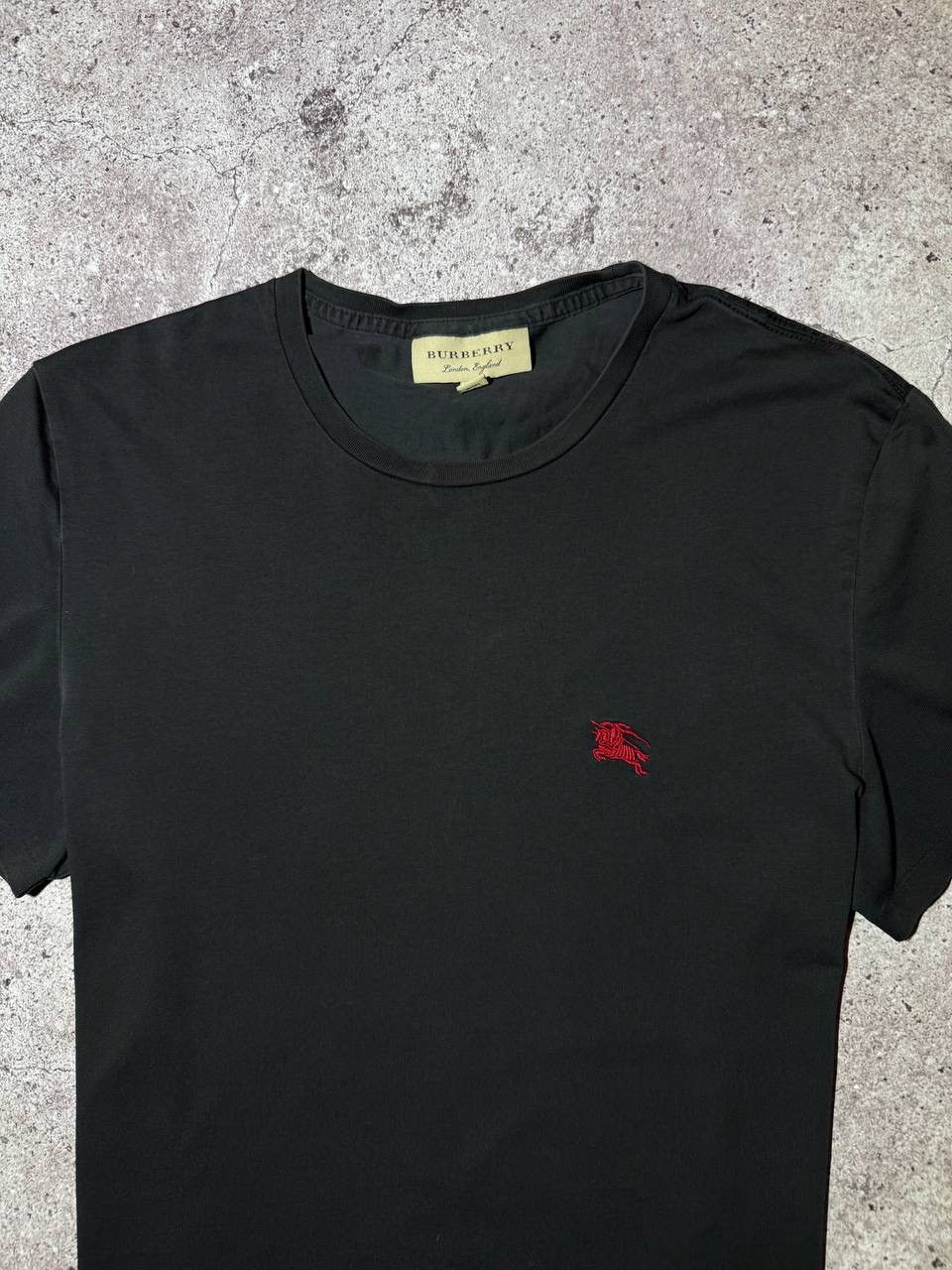 Burberry × Vintage Burberry Vintage Basic Black T-shirt Size US M / EU 48-50 / 2 - 2 Thumbnail