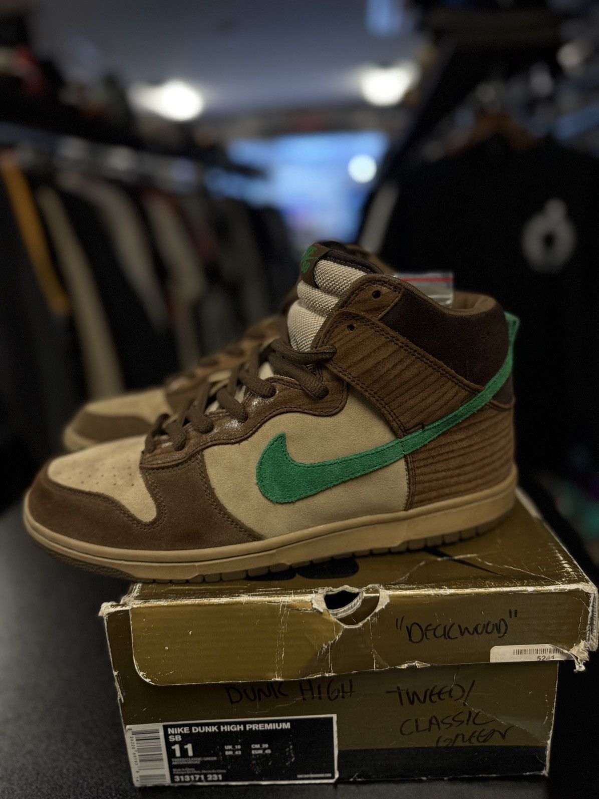 Nike Nike SB Dunk High Premium Tweed Classic Green Wood Deck (11) Size US 11 / EU 44 - 14 Thumbnail