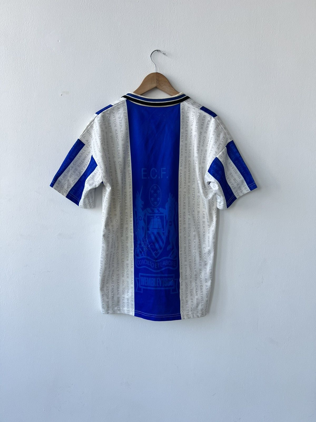 Umbro 🩸RARE🩸Umbro Manchester United 1994/1996 Third Jersey Size US L / EU 52-54 / 3 - 9 Thumbnail