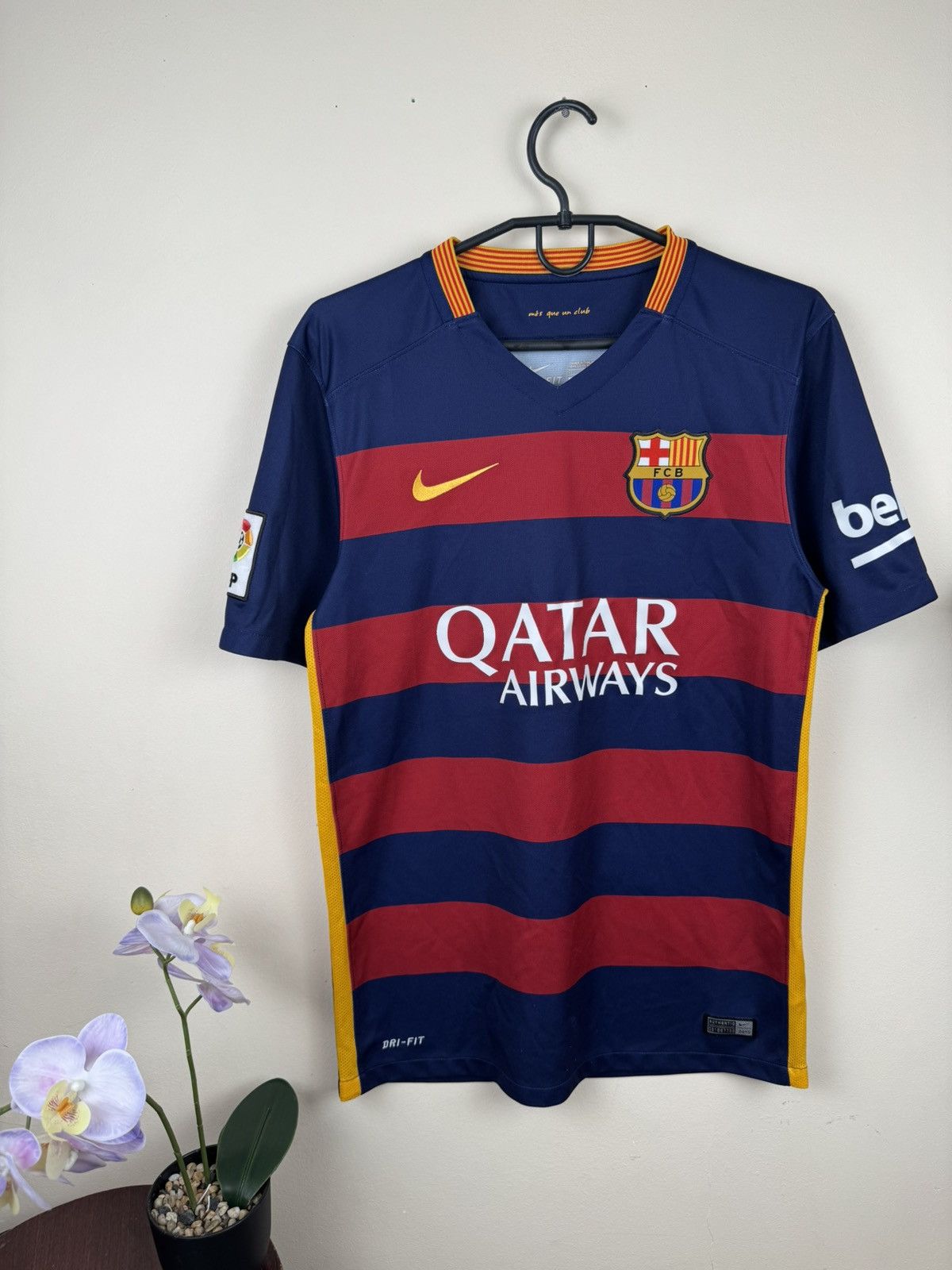Nike Barcelona 2015 2016 Jersey Nike Home Kit Football Soccer S Size US S / EU 44-46 / 1 - 5 Thumbnail