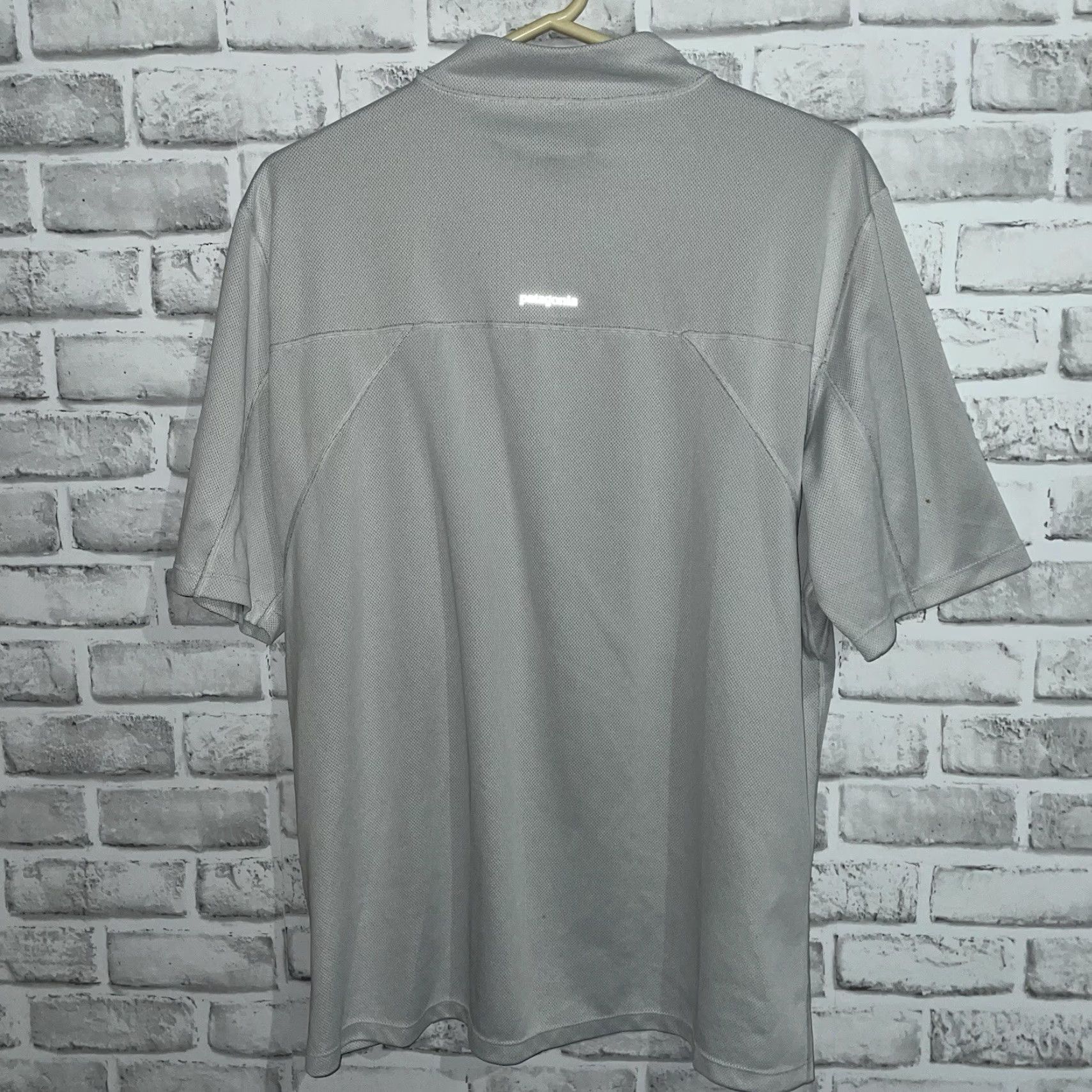 Patagonia Patagonia Tee Mens Size XL Gray Athletic Stretchy half zip Size US XL / EU 56 / 4 - 5 Thumbnail