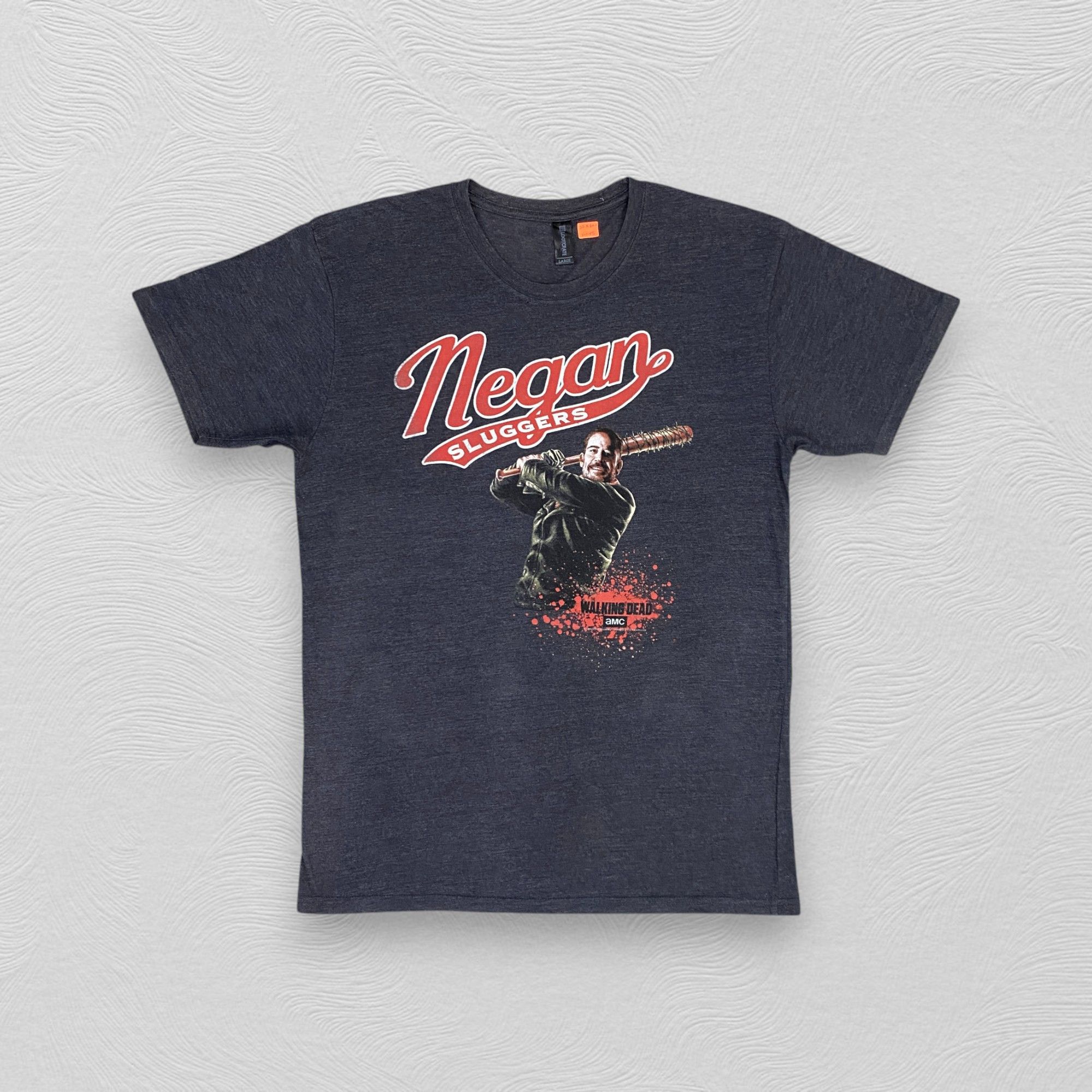 Vintage The Walking Dead T-Shirt Negan Sluggers Tshirt - H085 Size US L / EU 52-54 / 3 - 1 Thumbnail