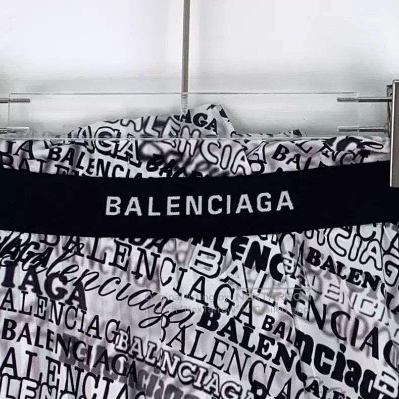 Balenciaga Balenciaga Color-blocked Logo Letter Full Print Irregular Size 33" - 5 Thumbnail