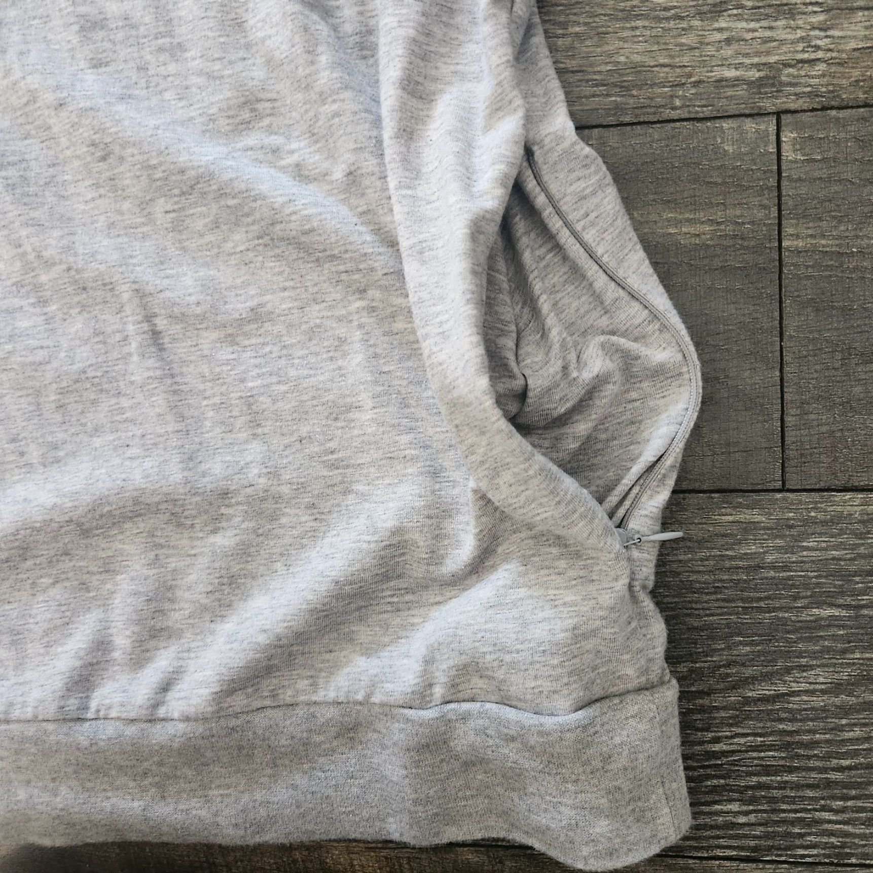 TravisMathew Travis Mathew 1/4 Zip Pullover Mens Medium Gray Striped Golf Performance Pullover Knit Zip Pocket All Seasons Lightweight Size US M / EU 48-50 / 2 - 5 Thumbnail