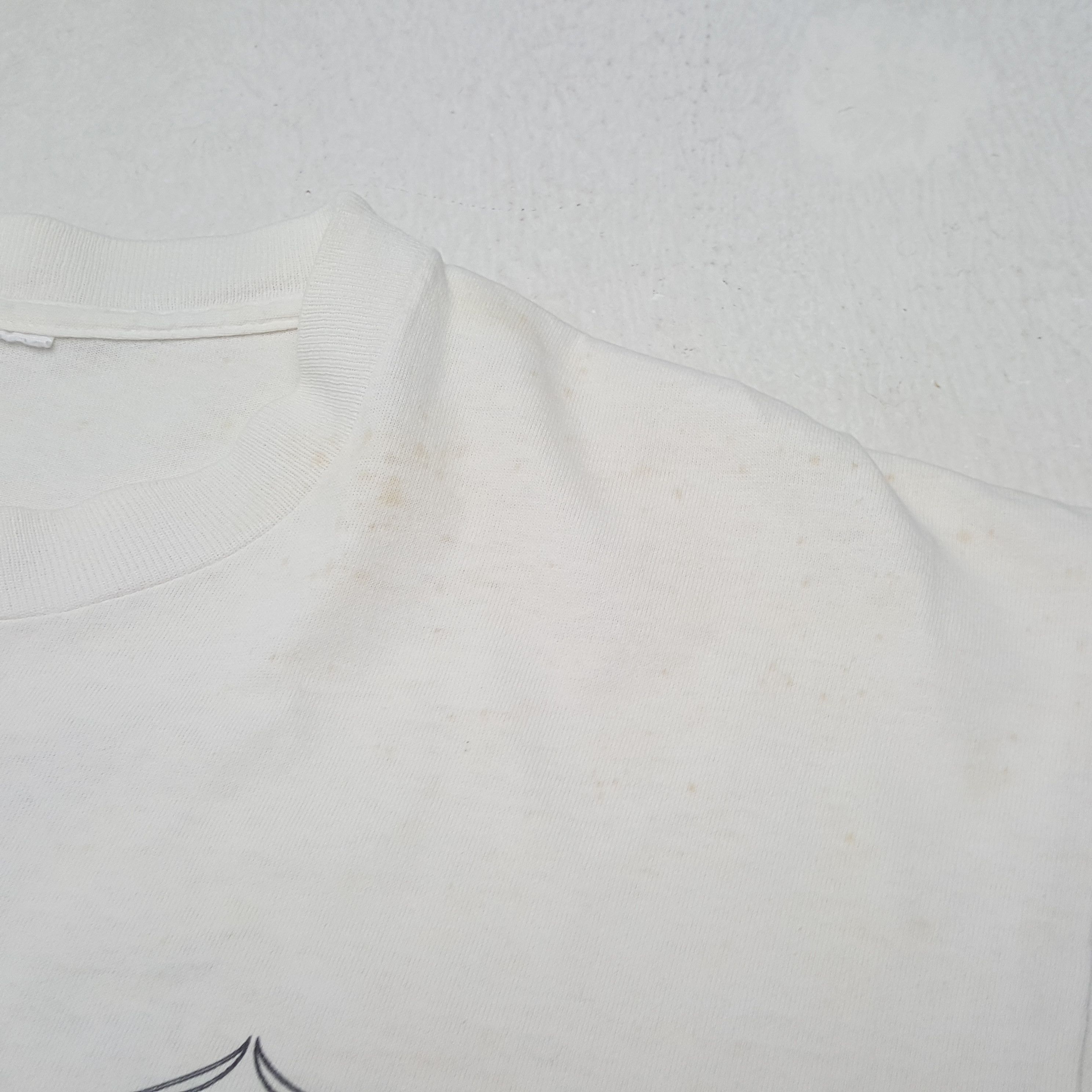 Vintage Quiksilver Surfing Brand Vintage Tshirt RR26 Size US M / EU 48-50 / 2 - 7 Thumbnail