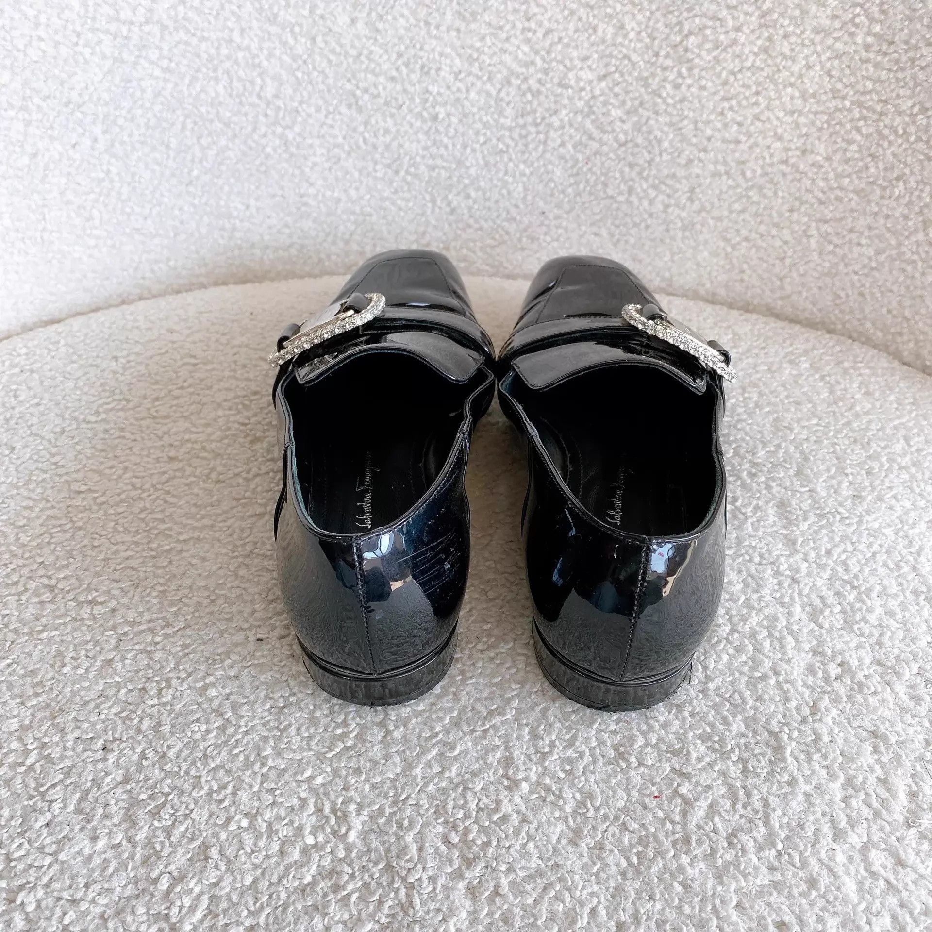 Salvatore Ferragamo Ferragamo Black Patent Low Heel Pumps 5 Size US 5 / IT 35 - 4 Thumbnail
