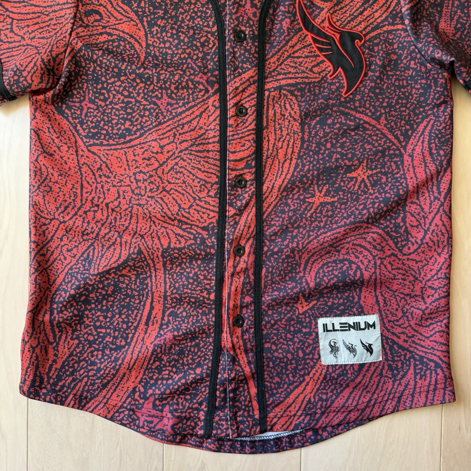Other Illenium Jersey Medium Black Red Techno Rave Music Size US M / EU 48-50 / 2 - 4 Thumbnail