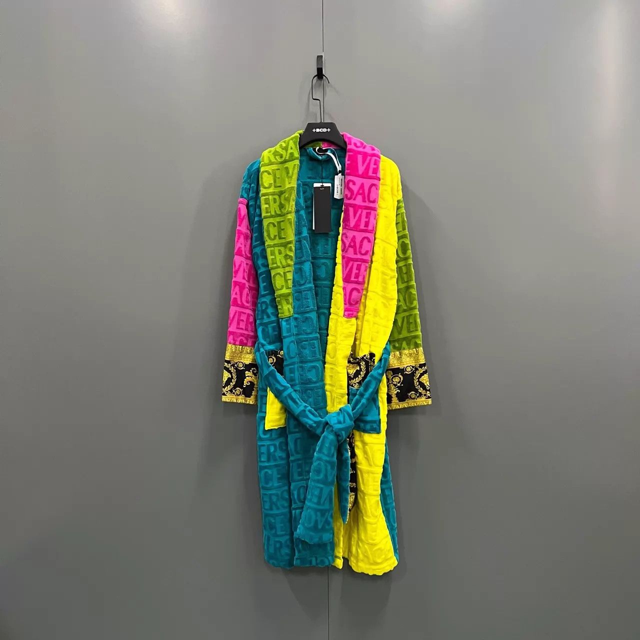 Versace Versace color blocked embossed logo bathrobe XL 95 New Size XL / US 12-14 / IT 48-50 - 1 Thumbnail