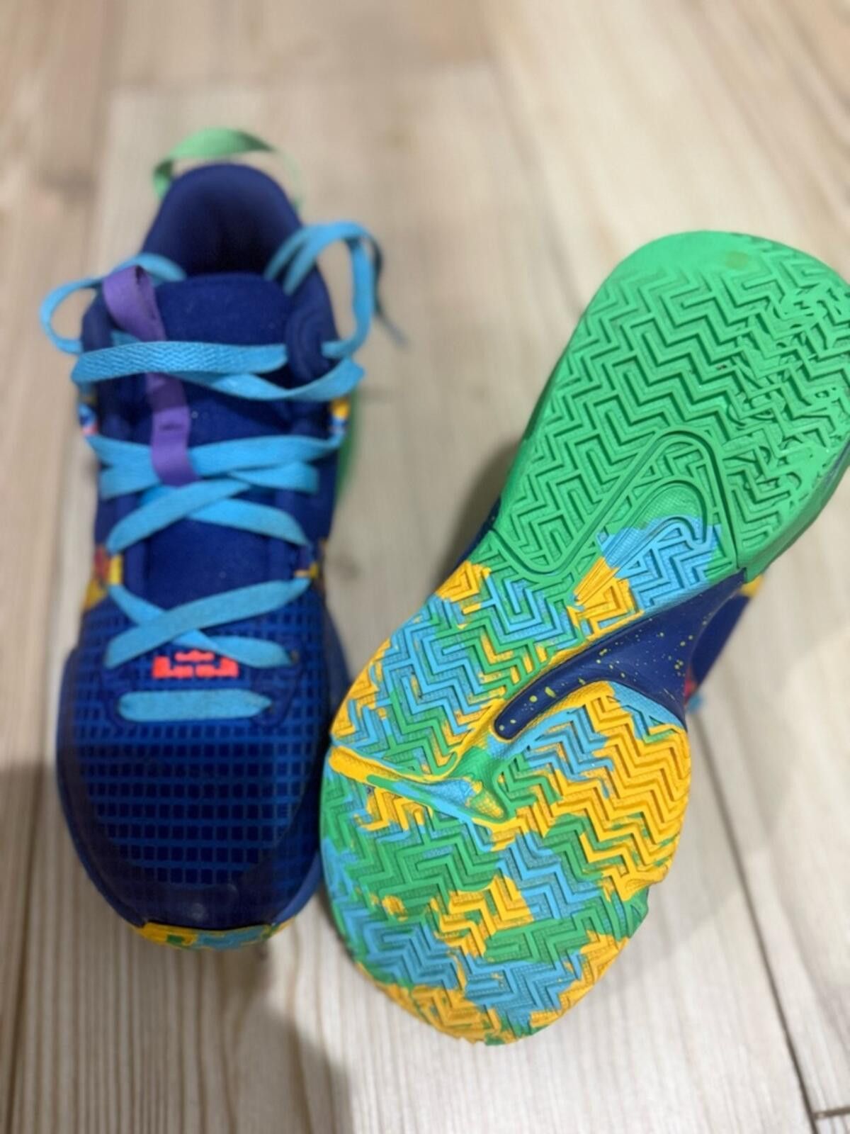 Nike Nike Kids Blue Multicolor Basketball Sneakers Size US 5 / EU 37 - 3 Thumbnail