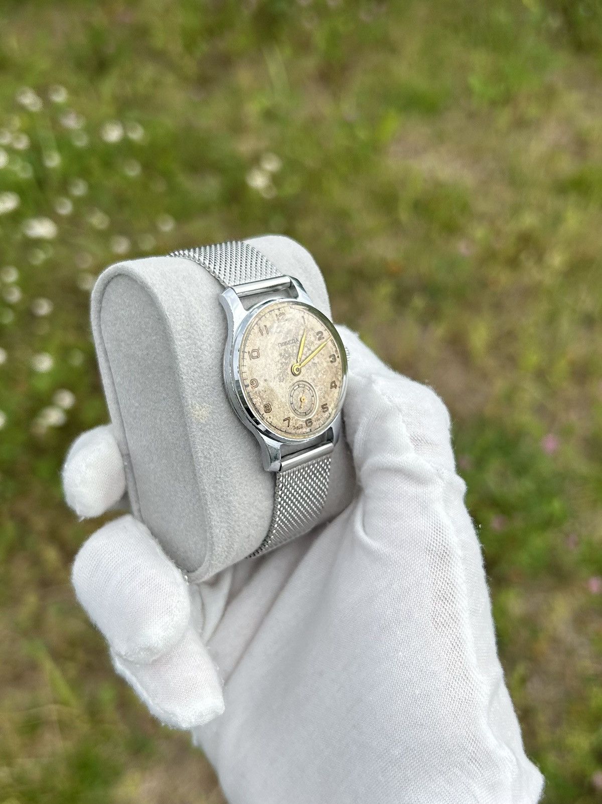 Vintage Vintage Watch Pobeda Made in USSR Soviet Wristwatch 1950s Size ONE SIZE - 5 Thumbnail