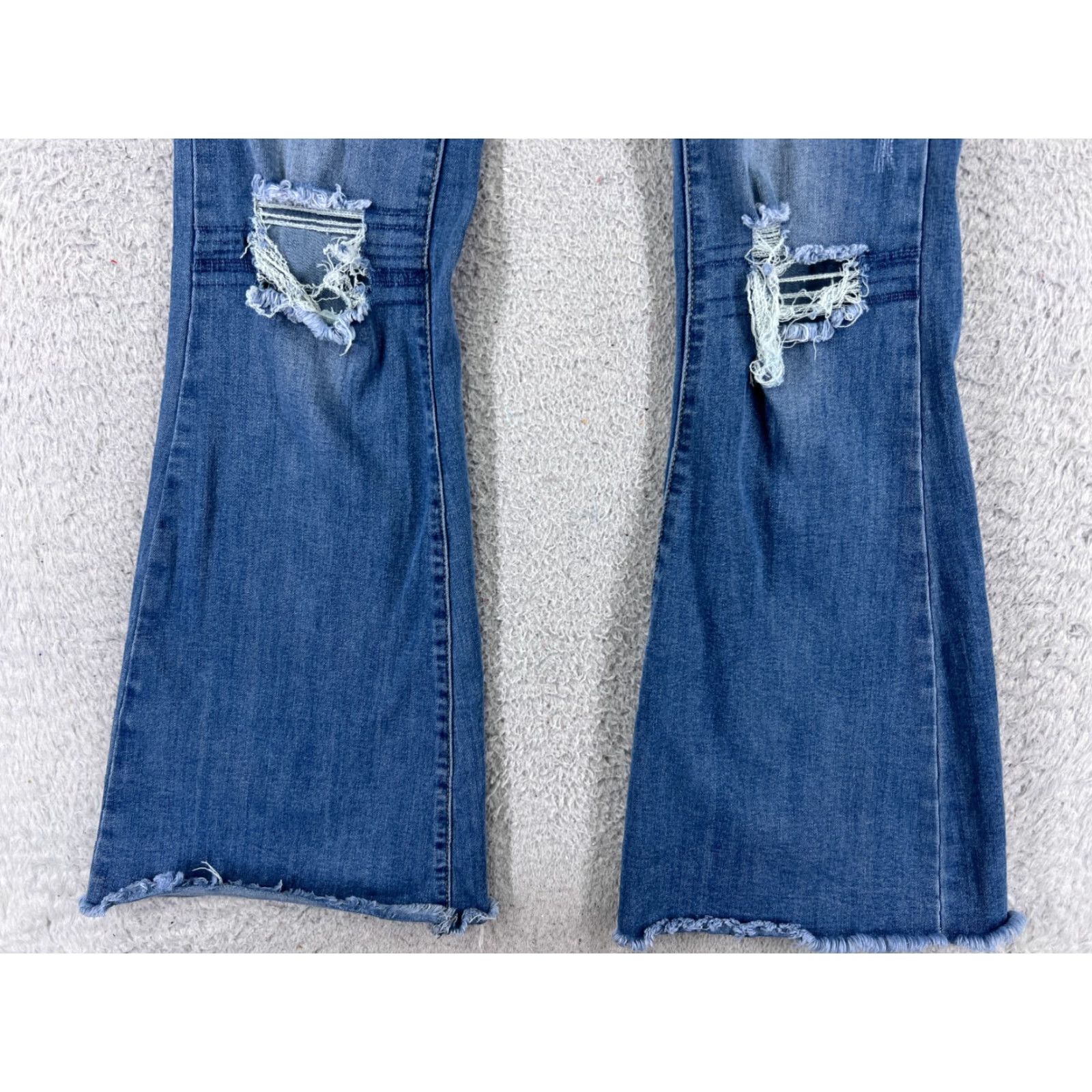 Vintage Pink Label Jeans Women Jeans 3 Blue Flared Distressed Cotton Blend 23x30 Vintage No 30 Inseam 30 Size 26" / US 2 / IT 38 - 2 Thumbnail