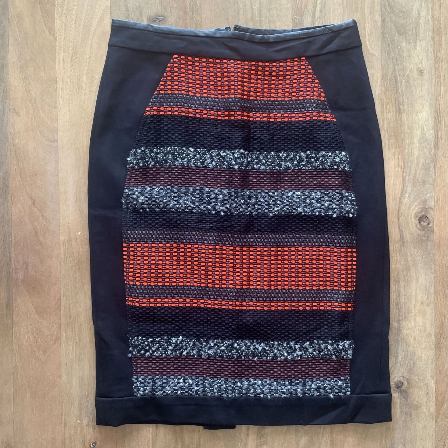 Vintage Yoana Baraschi Skirt Women's Size 6 Black Pencil Textured Knit Zipper City Office Desk Business Casual Party Knee Length Zip Denim? Size 28" / US 6 / IT 42 - 2 Thumbnail