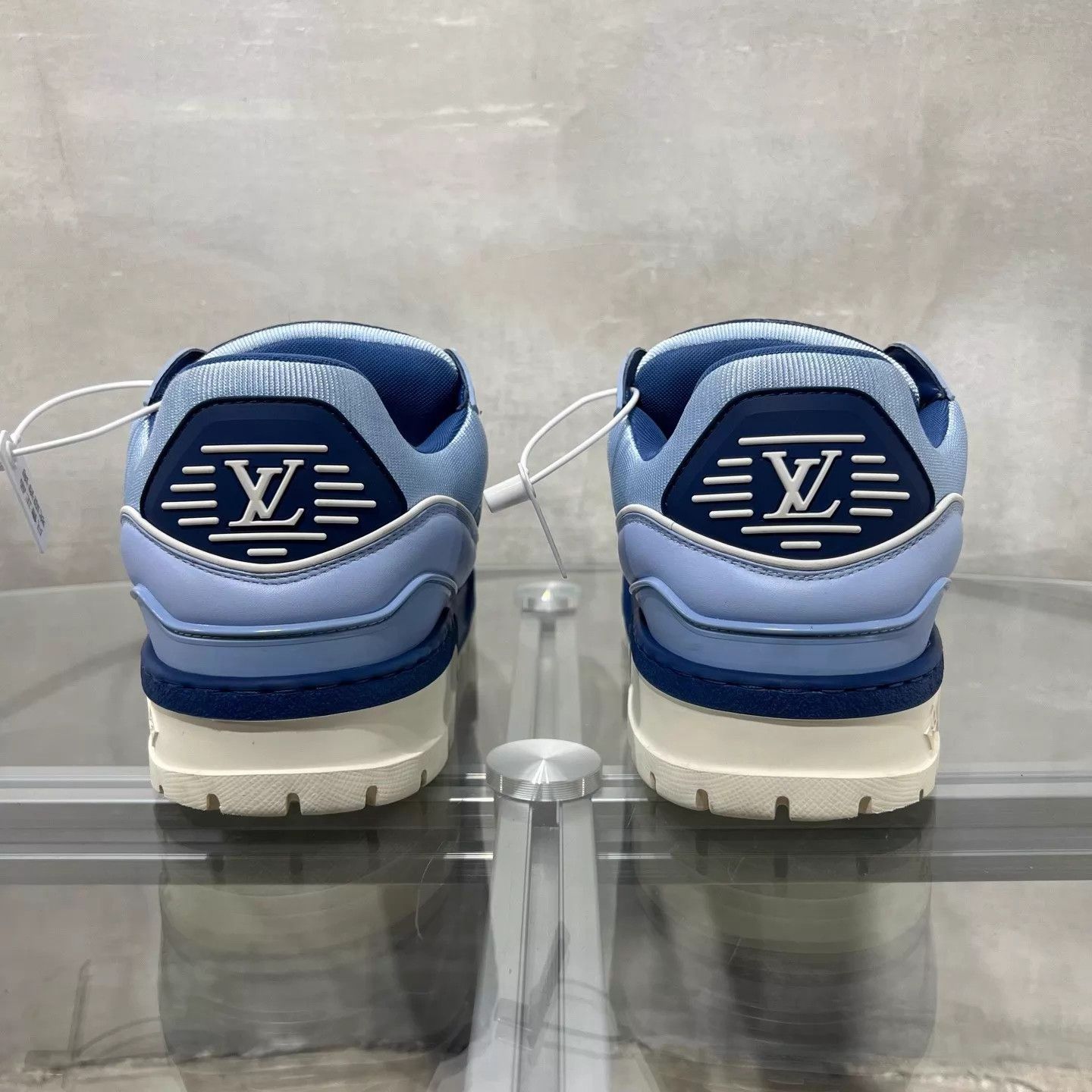 Louis Vuitton LV Trainer gradient blue Pangding UK6.5/40.5 Size US 7.5 / EU 40-41 - 6 Thumbnail
