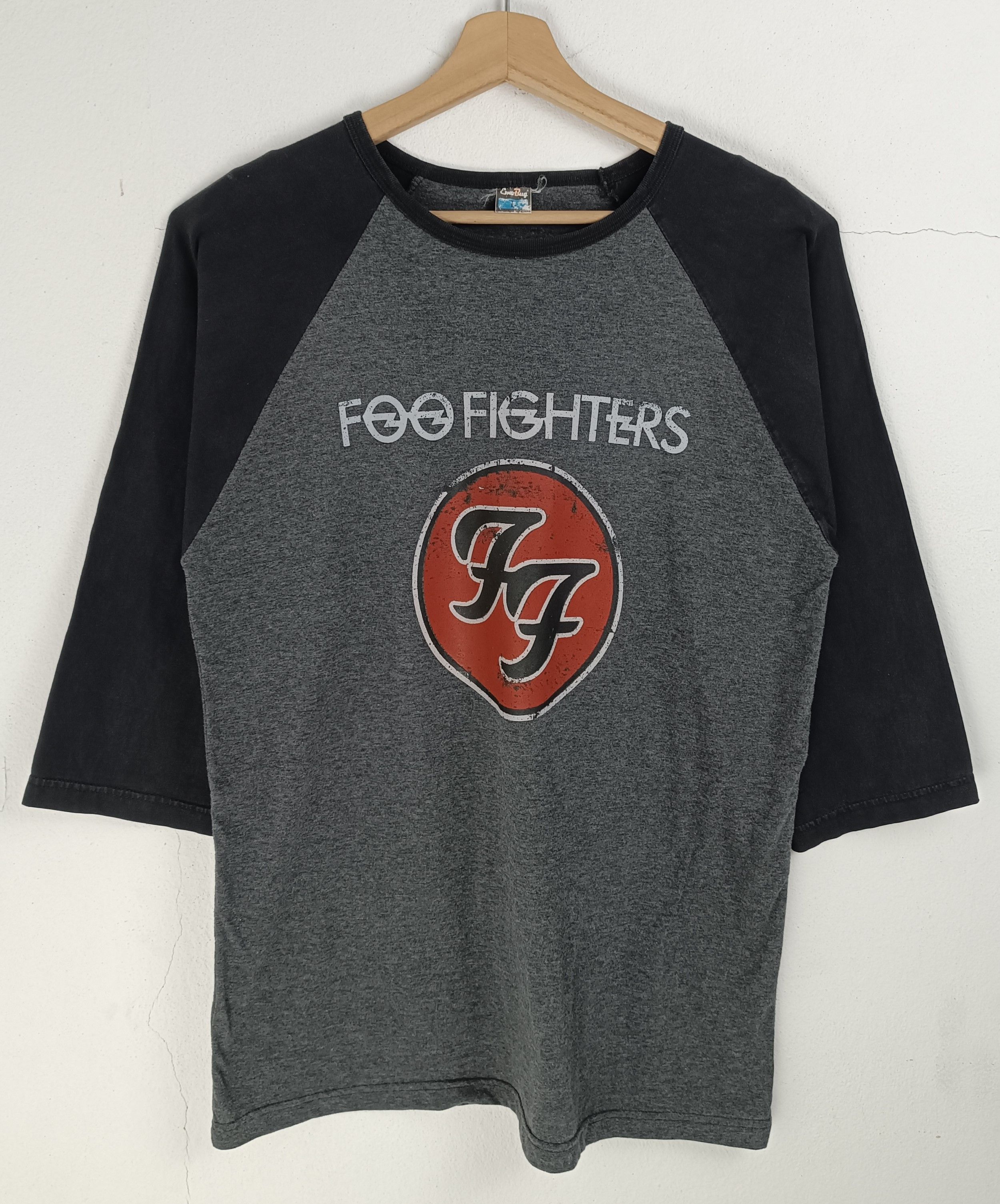 Japanese Brand VINTAGE FOO FIGHTERS LOGO TEE nirvana grunge alice Size US M / EU 48-50 / 2 - 3 Thumbnail