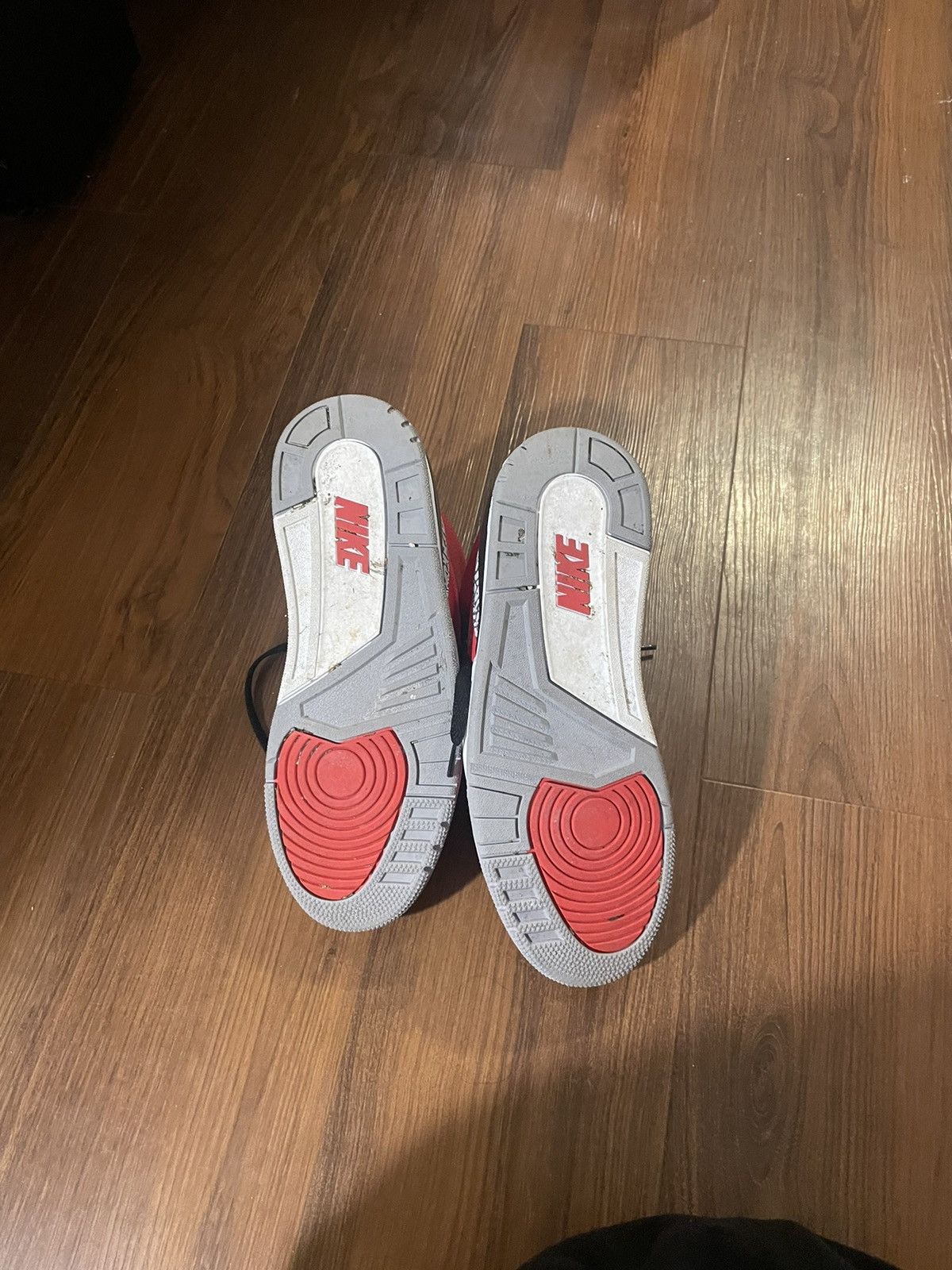 Jordan Brand × Nike Unite Red 3’s Size US 10 / EU 43 - 5 Thumbnail