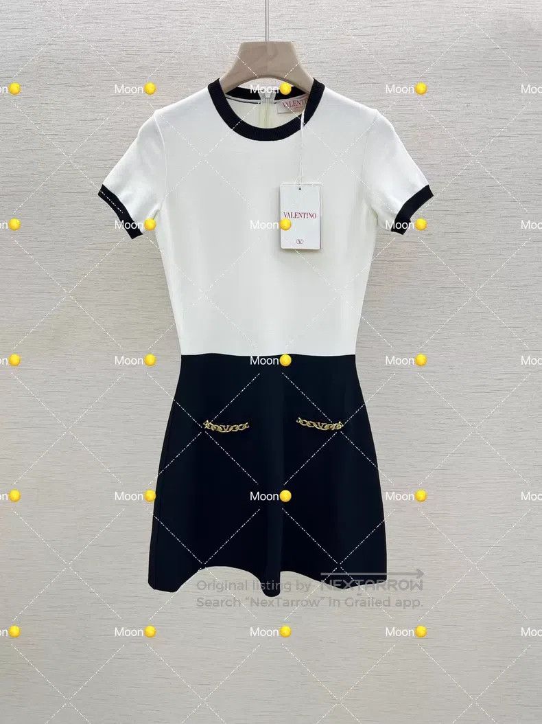 Valentino Valentino Black and white color-blocked dress with gold le Size S / US 4 / IT 40 - 1 Thumbnail