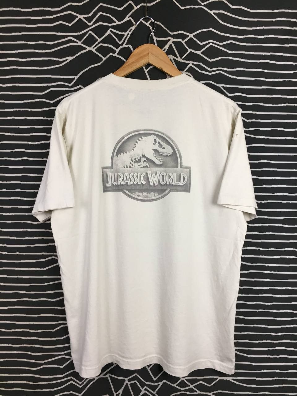 Uniqlo Jurassic World X Hajime Sorayama UT Uniqlo Tee Size US L / EU 52-54 / 3 - 13 Thumbnail