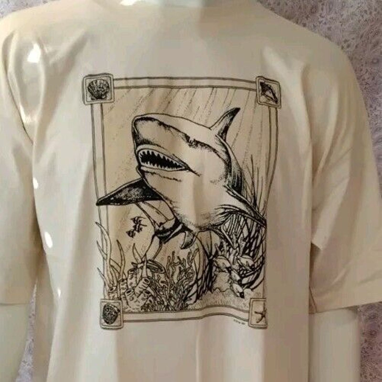 Other NWT Del Sol Cozumel 2XL White T-Shirt Shark Color-Changing Size US XXL / EU 58 / 5 - 2 Thumbnail