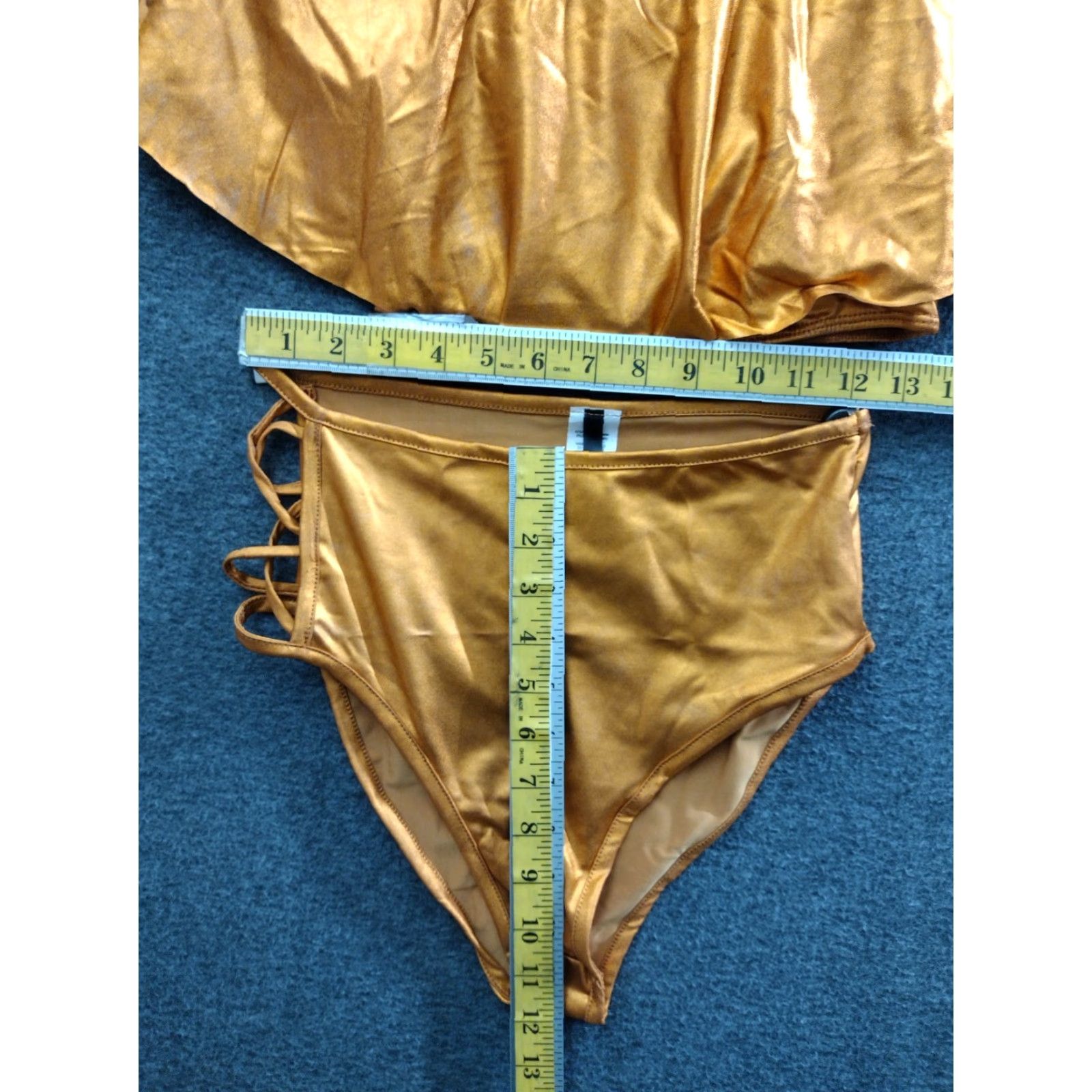 Vintage Codigo Gold Strappy 2 Piece Bathing Suit Bandeau Off Shoulder Ruffles Cheeky S Gold Womens Bikini Set Size S Size S / US 4 / IT 40 - 5 Thumbnail