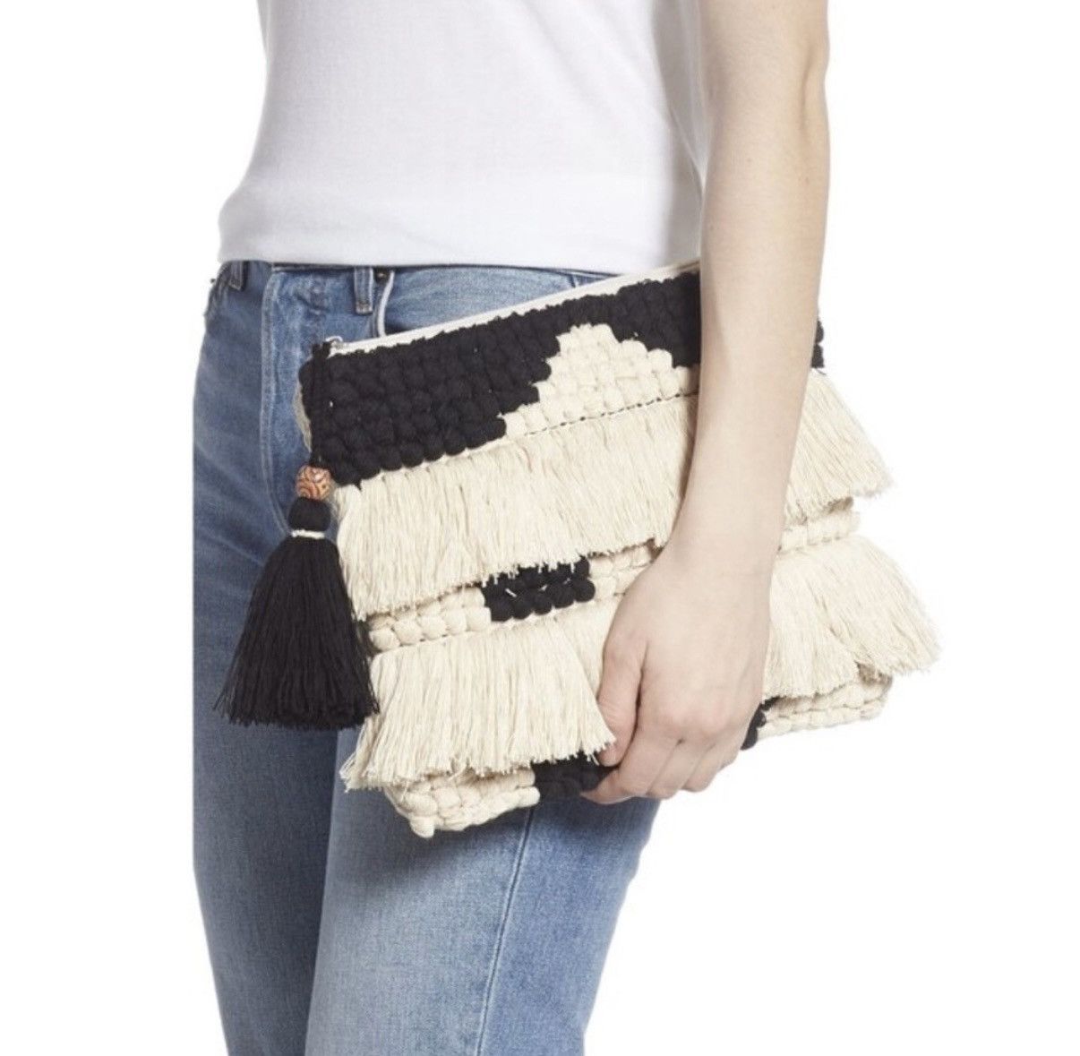 Other Sondra Roberts Squared Black Fringe Nubby Knit Zipper Clutch Size ONE SIZE - 7 Thumbnail