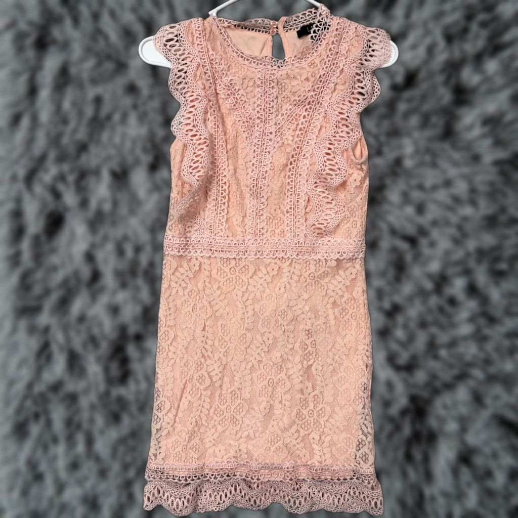 Lulus Dress XS Peach Lace Romantic Feminine Wedding Guest Cocktail Bridal  Shower