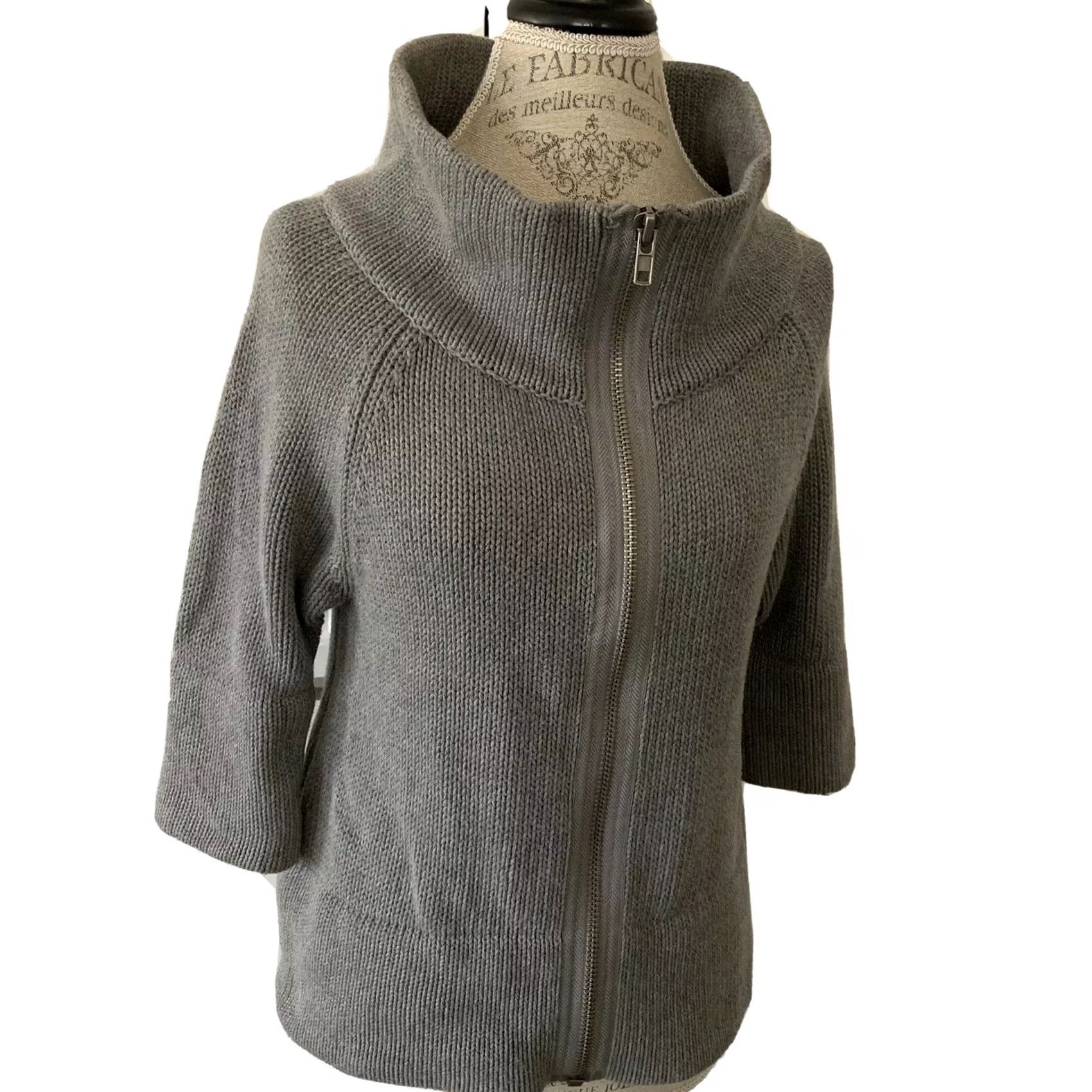 Kenneth Cole Kenneth Cole Reaction Cardigan Sweater Womens S Gray Zip Front Knit 3/4 Sleeve Size S / US 4 / IT 40 - 2 Thumbnail