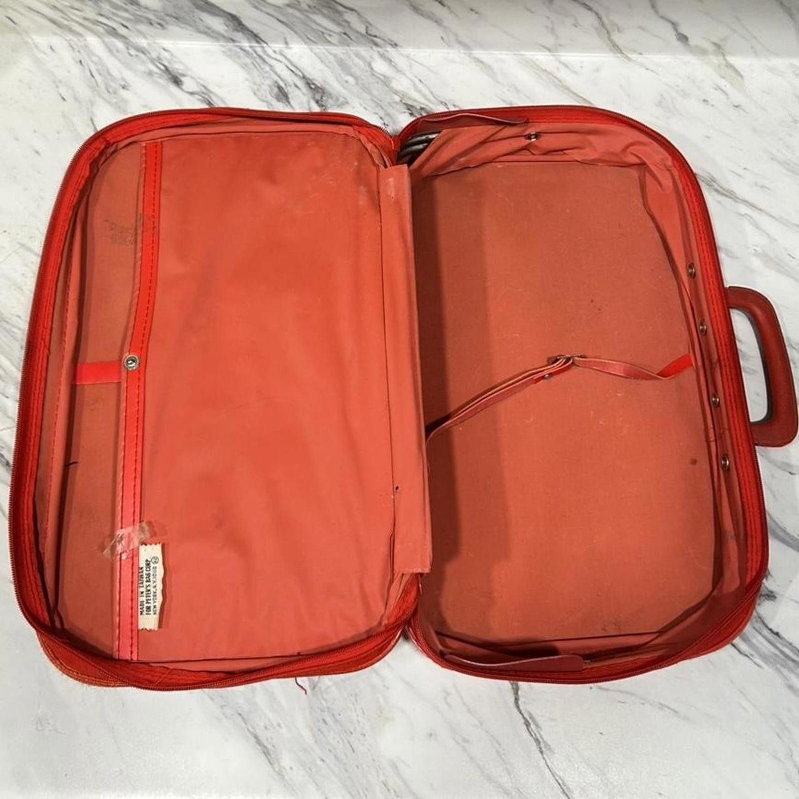 Other Vintage 1983 Care Bears Red Suitcase Travel Luggage Size ONE SIZE - 5 Thumbnail