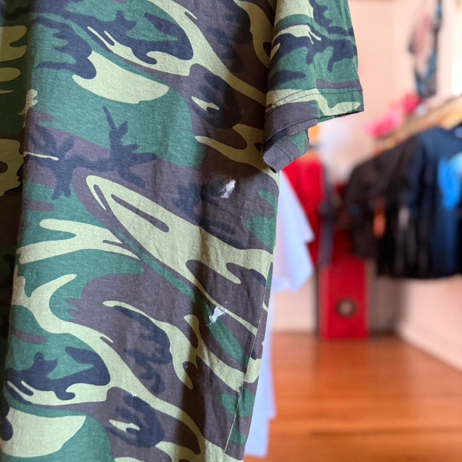 Vintage Vintage 90s Camo Camouflage Now You Can’t See Me T-Shirt Size US XL / EU 56 / 4 - 5 Thumbnail