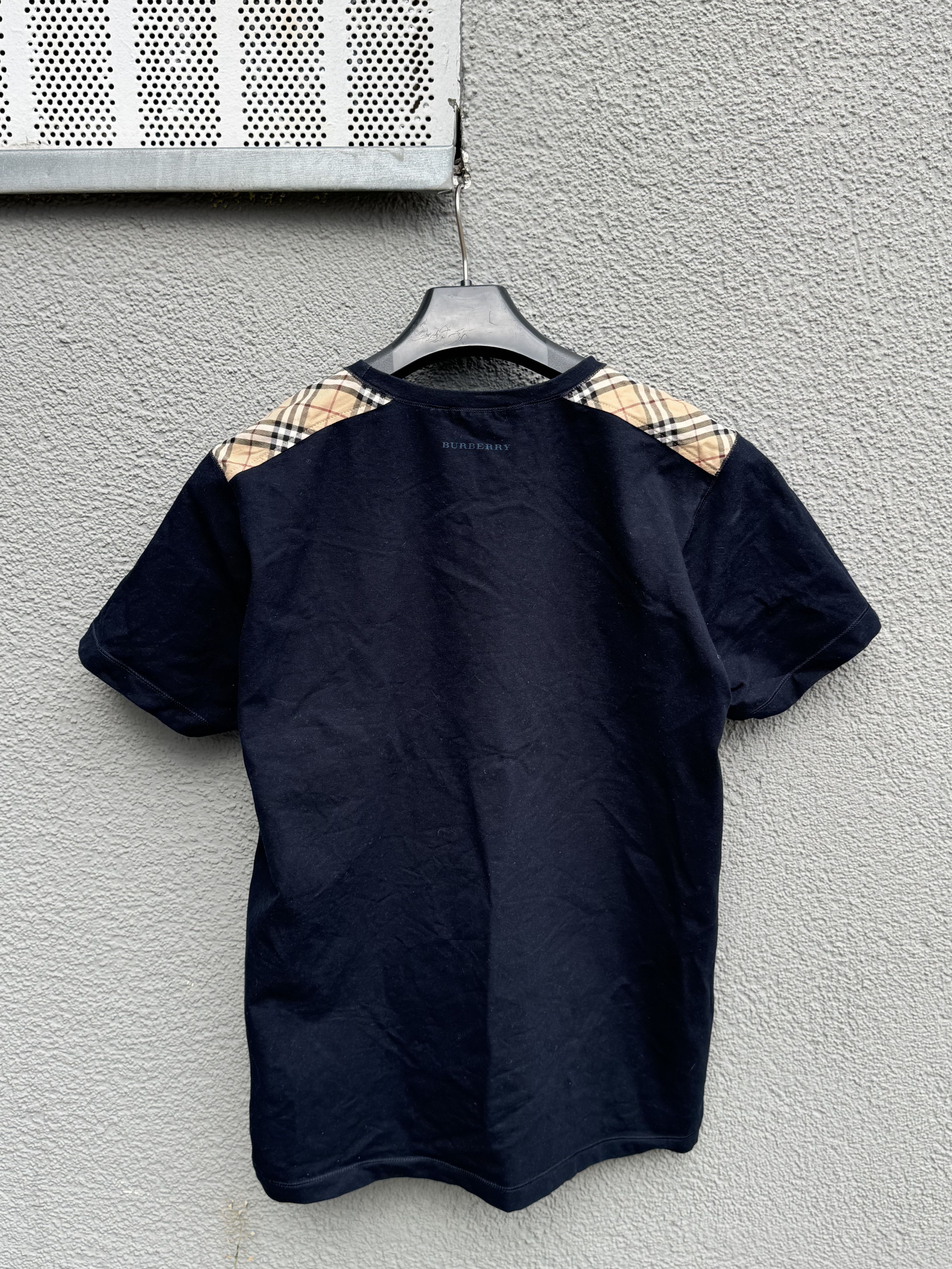Burberry Burberry London T-shirt Check Navy Size L Size US L / EU 52-54 / 3 - 9 Thumbnail