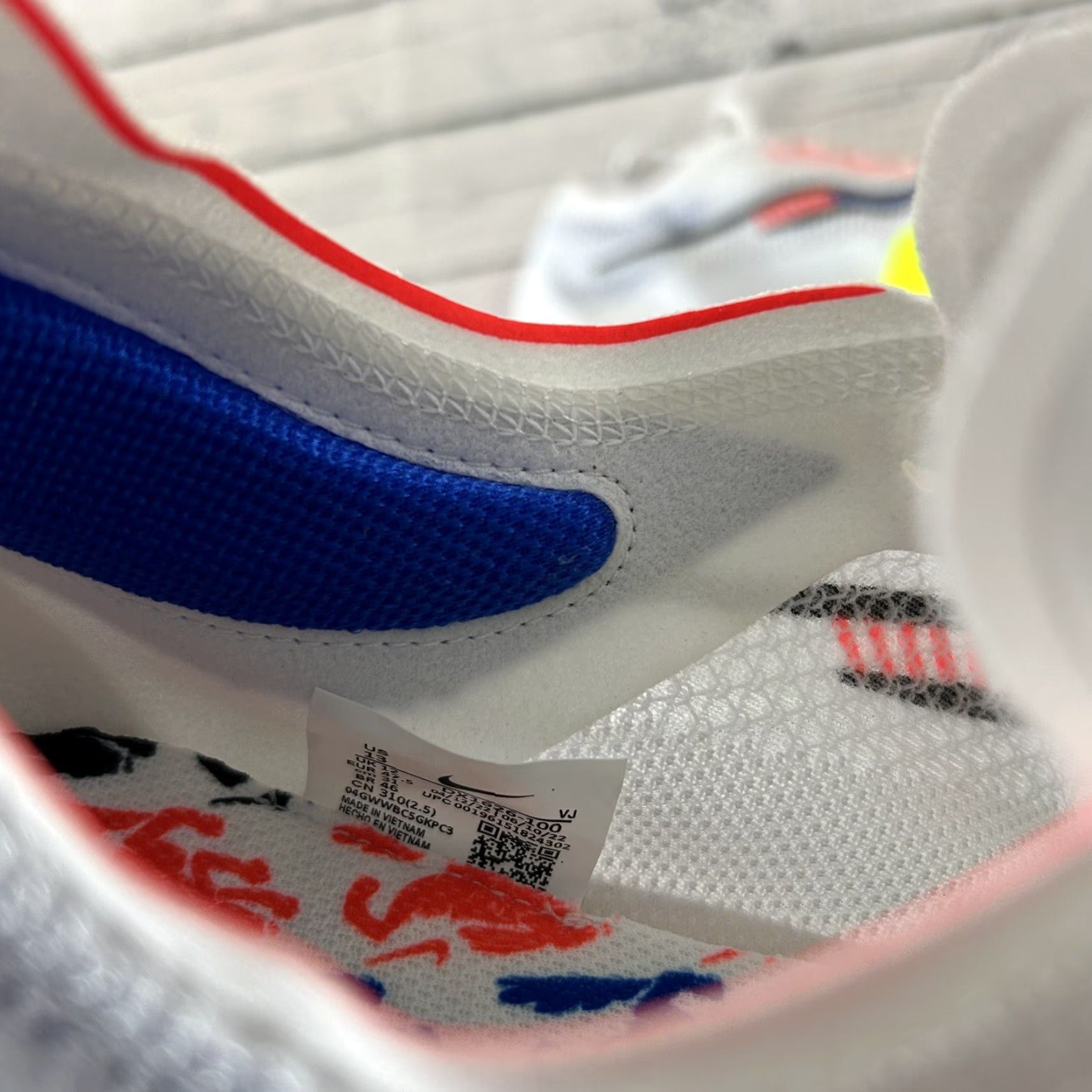 Nike Nike ZoomX Streakfly Men’s Shoes DX1626-100 White Volt Racer Blue 13 Nike ZoomX Streakfly Adult Size 13 White Volt Racer Blue Shoes Size ONE SIZE - 4 Thumbnail