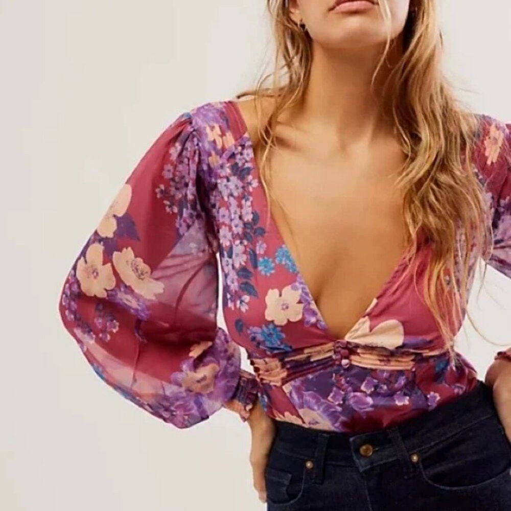 Free People NWT New $128 Free People Floral Wanderlust Bodysuit Size S Size S / US 4 / IT 40 - 1 Thumbnail