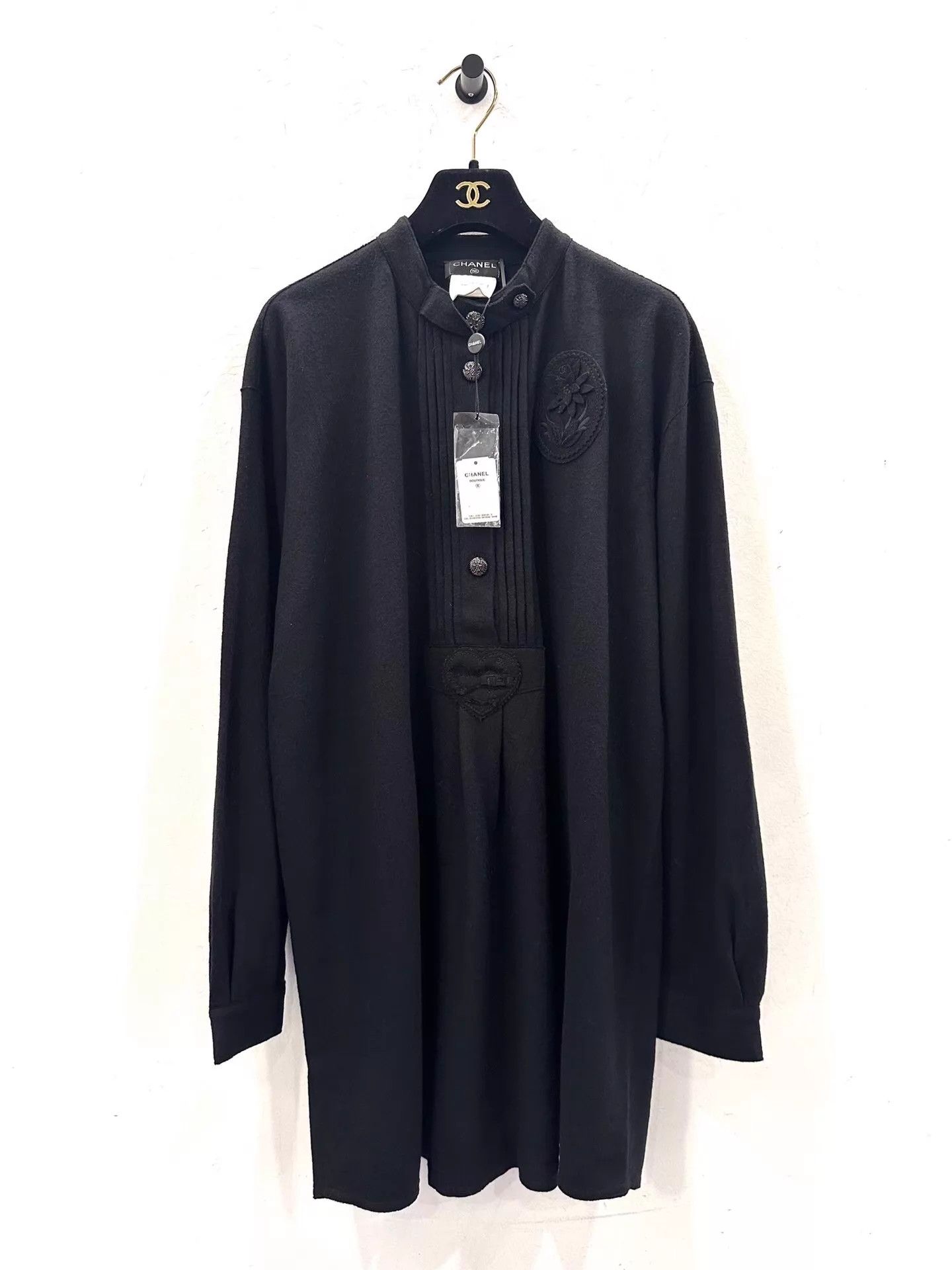 Chanel Chanel Embro CC Flower Heart Logo Black Shirtdress 40 Size M / US 6-8 / IT 42-44 - 1 Thumbnail