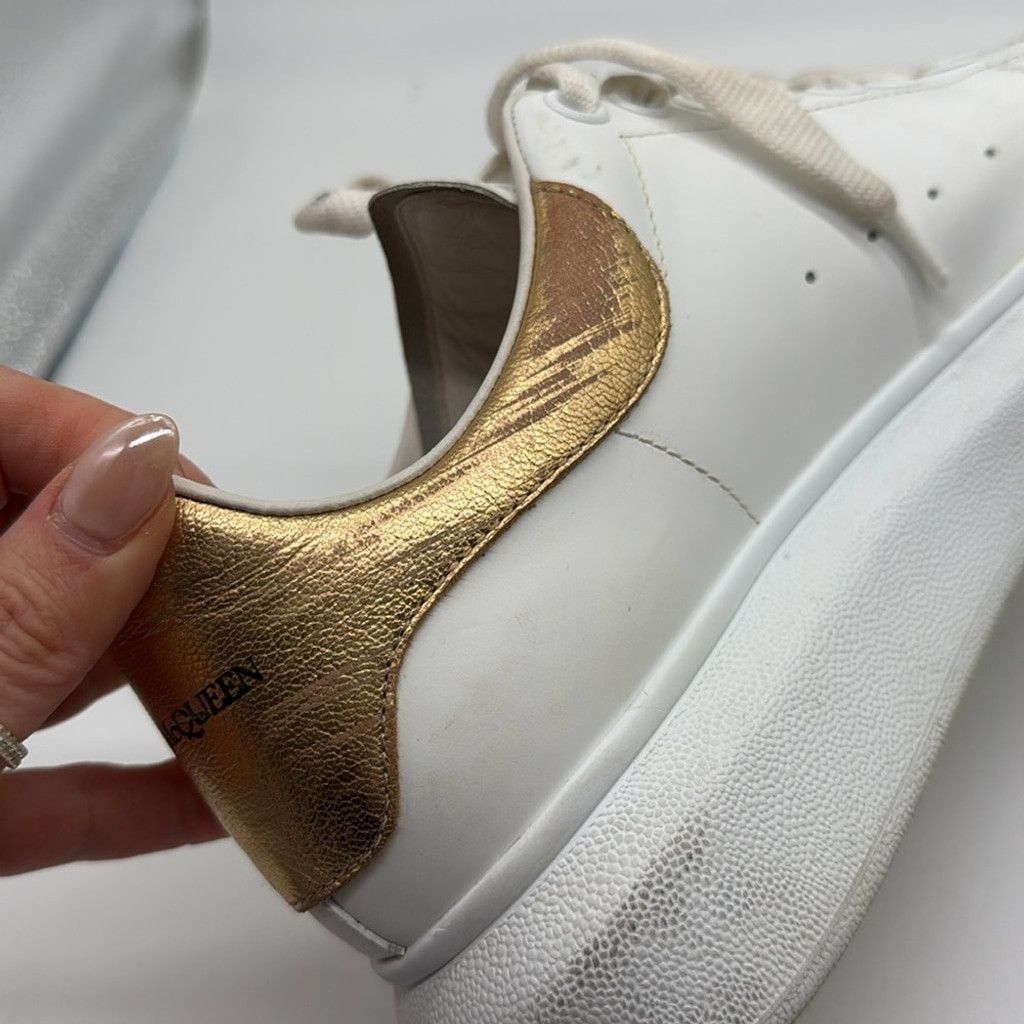 Alexander McQueen Alexander McQueen Metallic Gold & White Lace Up Sneakers 39 Size US 9 / IT 39 - 11 Thumbnail