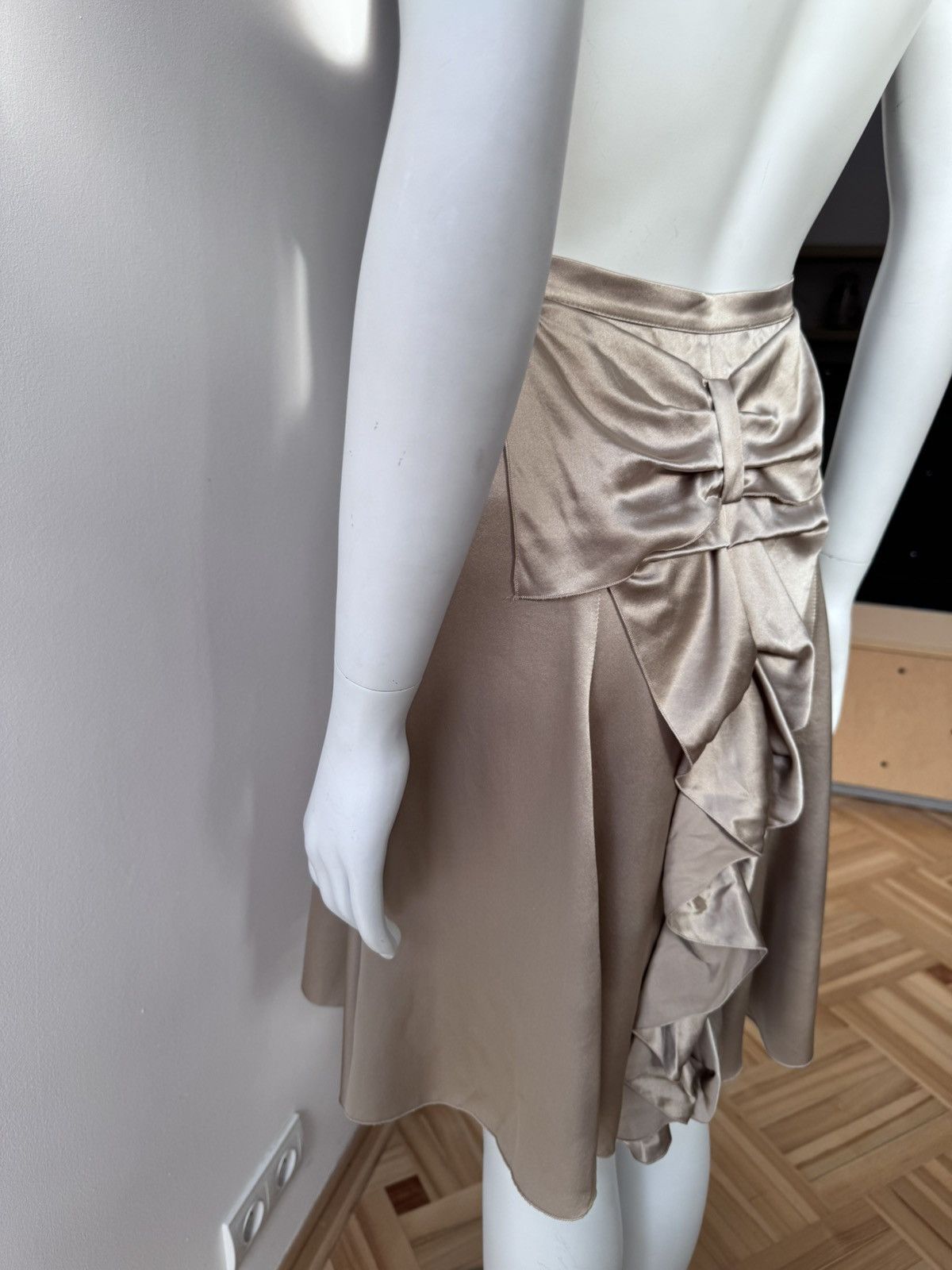 Blumarine Blumarine Silk Skirt Size 27" / US 4 / IT 40 - 2 Thumbnail