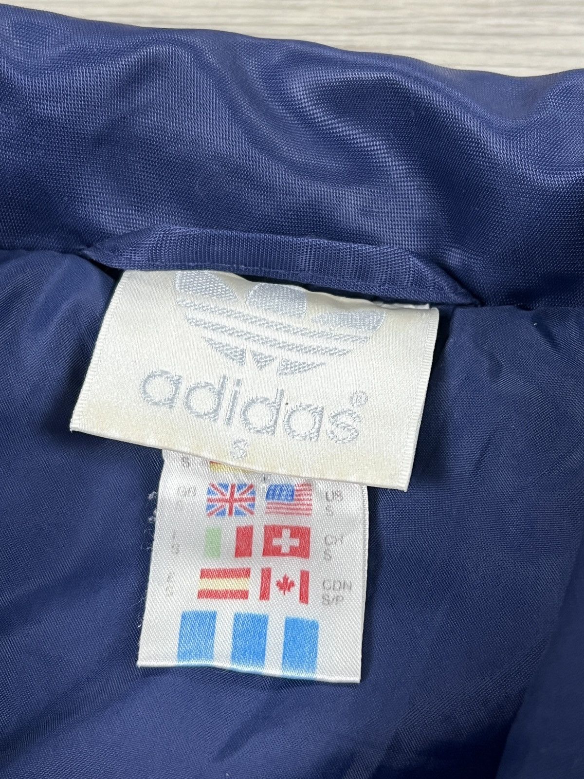 Adidas Rare Adidas vintage Bomber Jacket mens size S Size US S / EU 44-46 / 1 - 12 Thumbnail