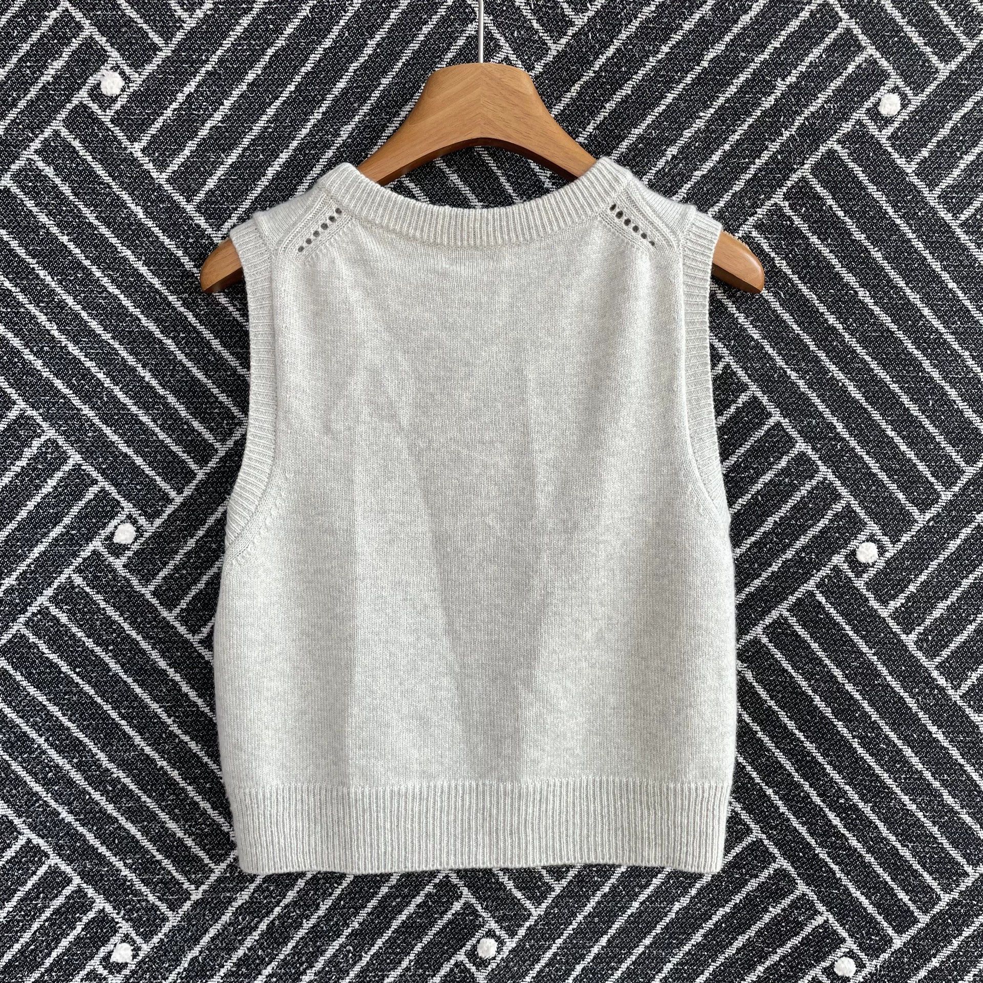 Celine 99 New Celine Solid Color Crew Sleeveless Tank Women M Size M / US 6-8 / IT 42-44 - 2 Thumbnail