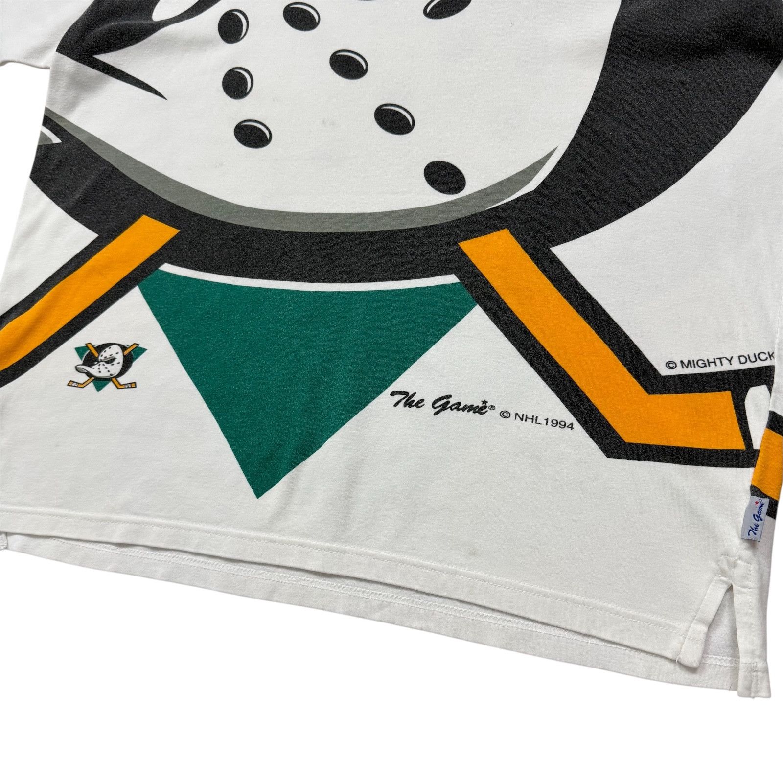 NHL VTG 90s MIGHTY DUCKS 1994 THE GAME BIG LOGO AOP T-SHIRT Size US M / EU 48-50 / 2 - 5 Thumbnail