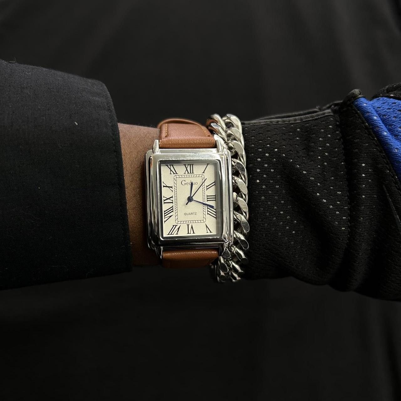 Vintage Vintage 2000s Style Rectangular Quartz “Tank” Leather Watch Size ONE SIZE - 6 Thumbnail
