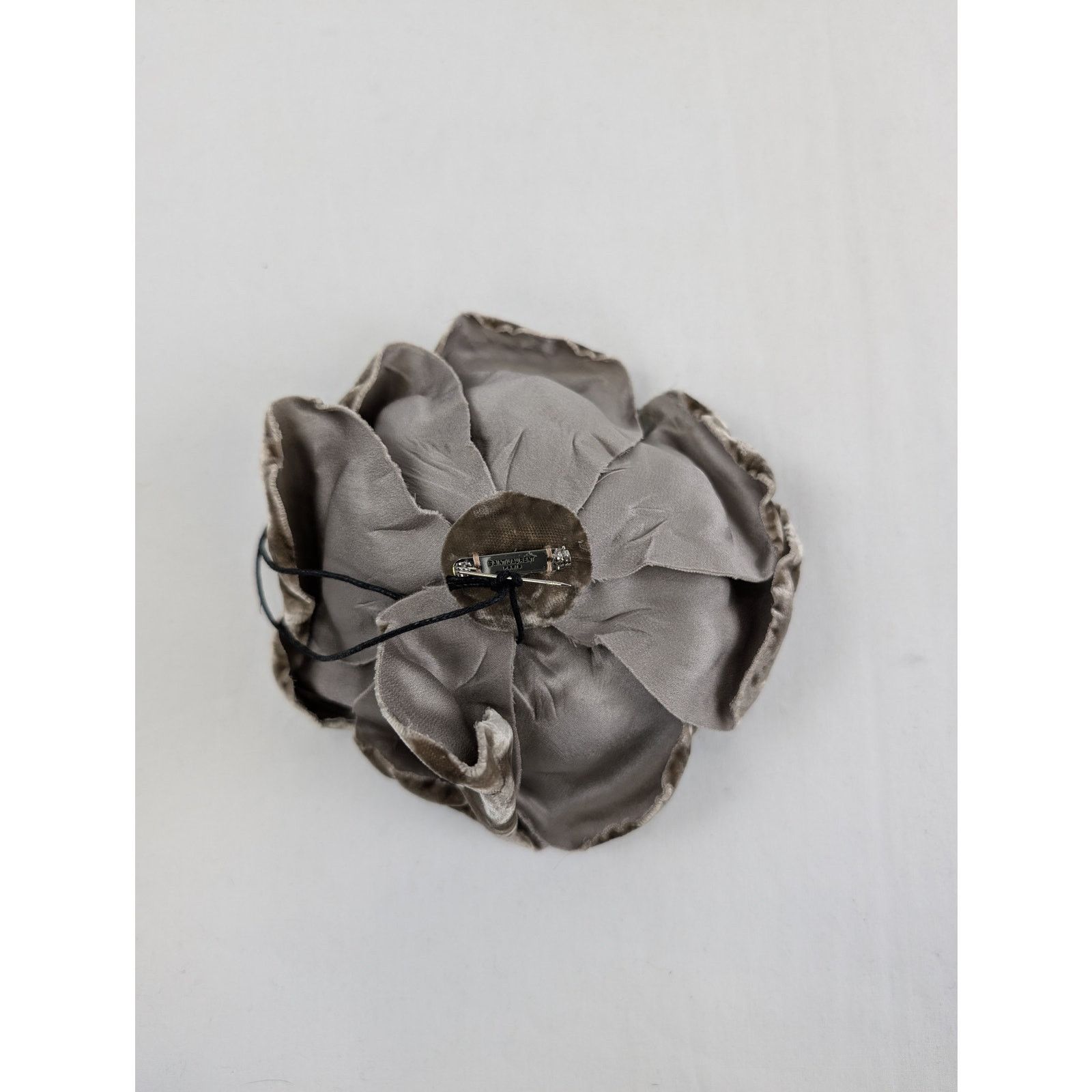 Saint Laurent Paris o1rshd1 Size: OS / Brooch in Velvet Brown Size ONE SIZE - 5 Thumbnail