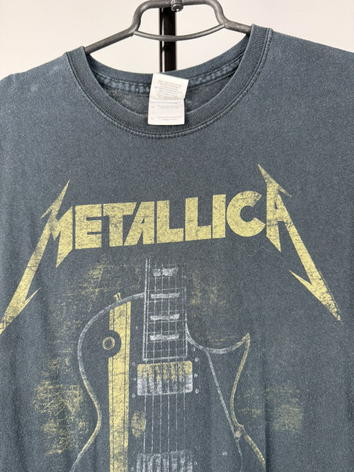 Band Tees × Metallica 00s VNTG Metallica Guitar Tour Band Album Tee Shirt Mens Size US M / EU 48-50 / 2 - 2 Thumbnail