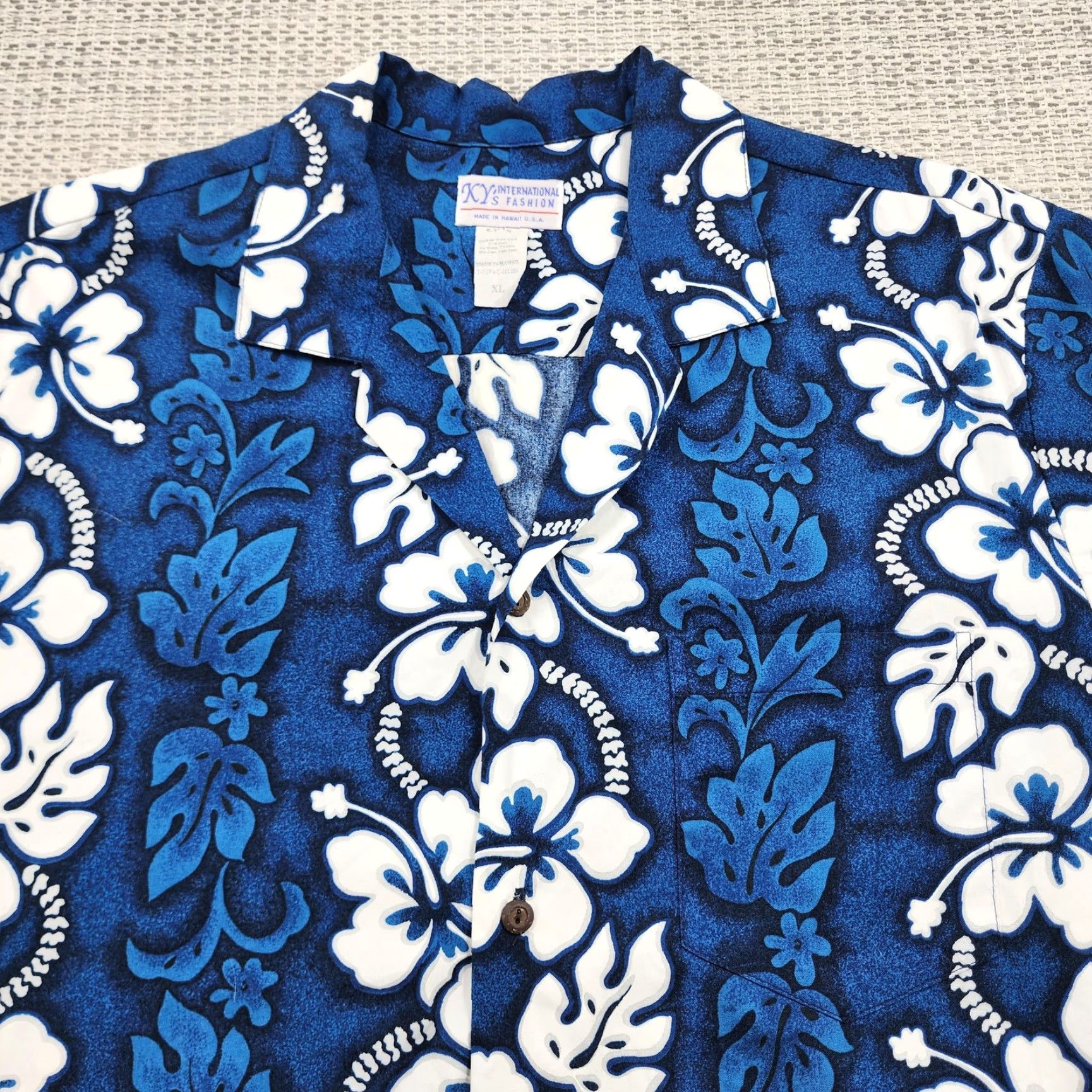 Vintage VINTAGE KY'S Hawaiian Shirt Mens XL Blue White Hibiscus Floral Camp Collar Made in Hawaii USA Shirt Size US XL / EU 56 / 4 - 4 Thumbnail