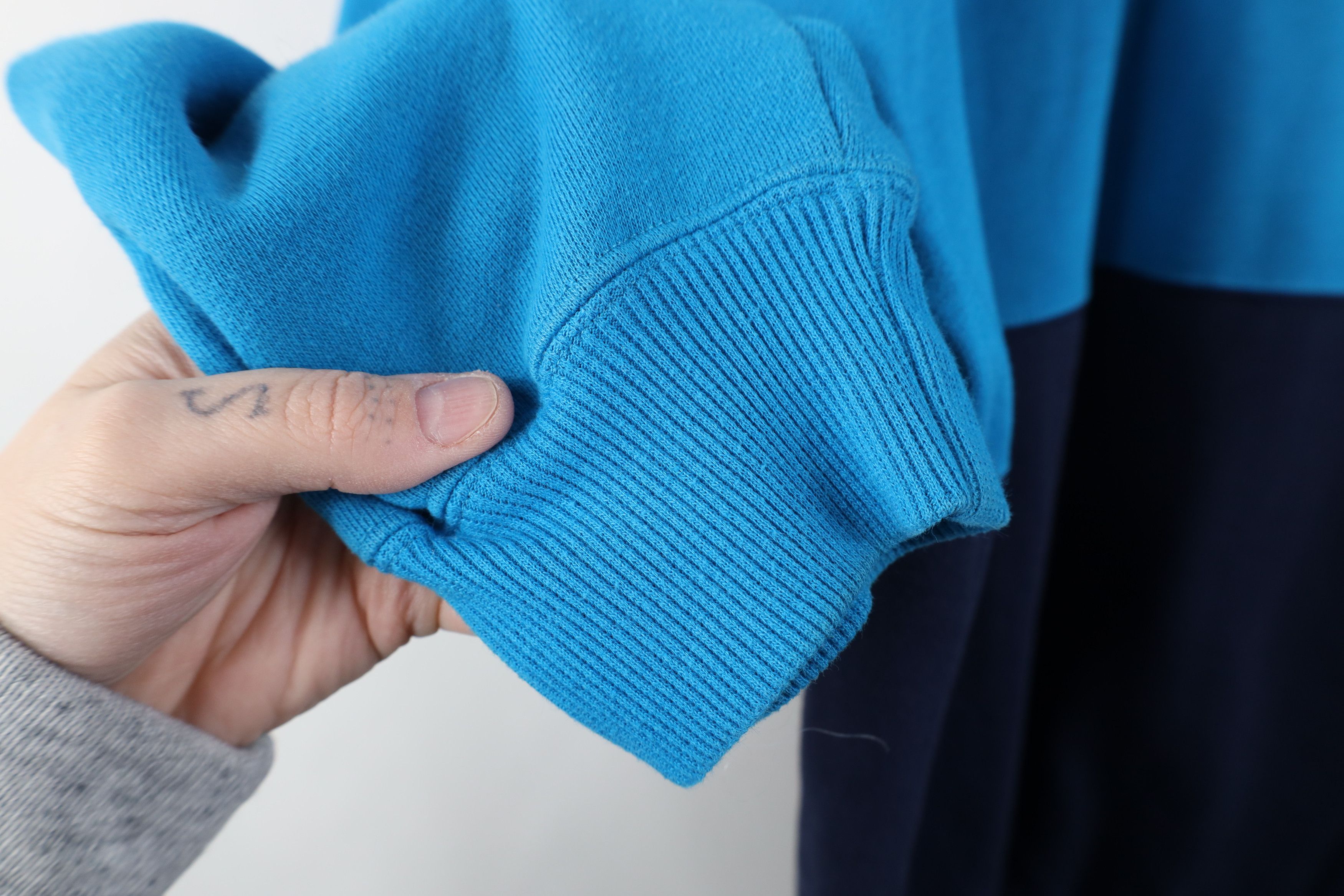 Vintage Vintage 90s Streetwear Block Baggy Henley Sweatshirt Blue Size US XL / EU 56 / 4 - 8 Thumbnail