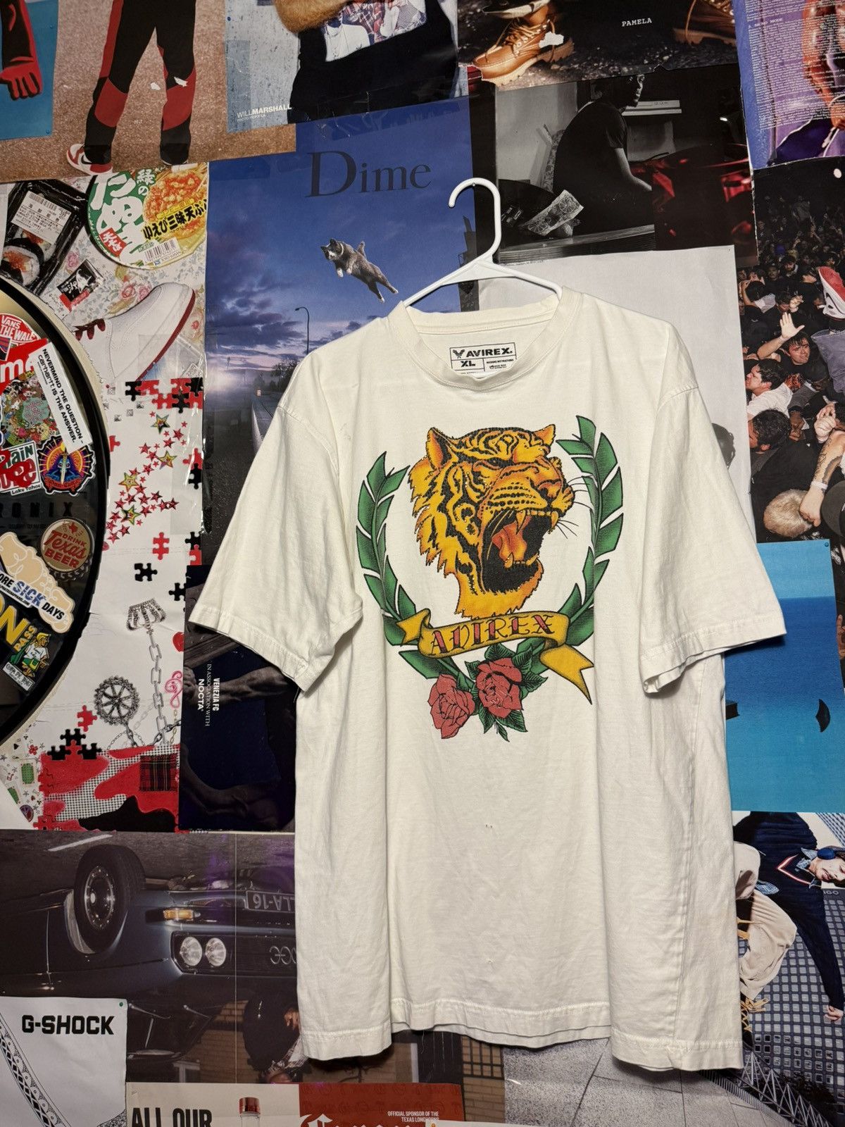 Avirex AVIREX tiger graphic tee XL white y2k rhinestone stud crest Size US XL / EU 56 / 4 - 1 Thumbnail