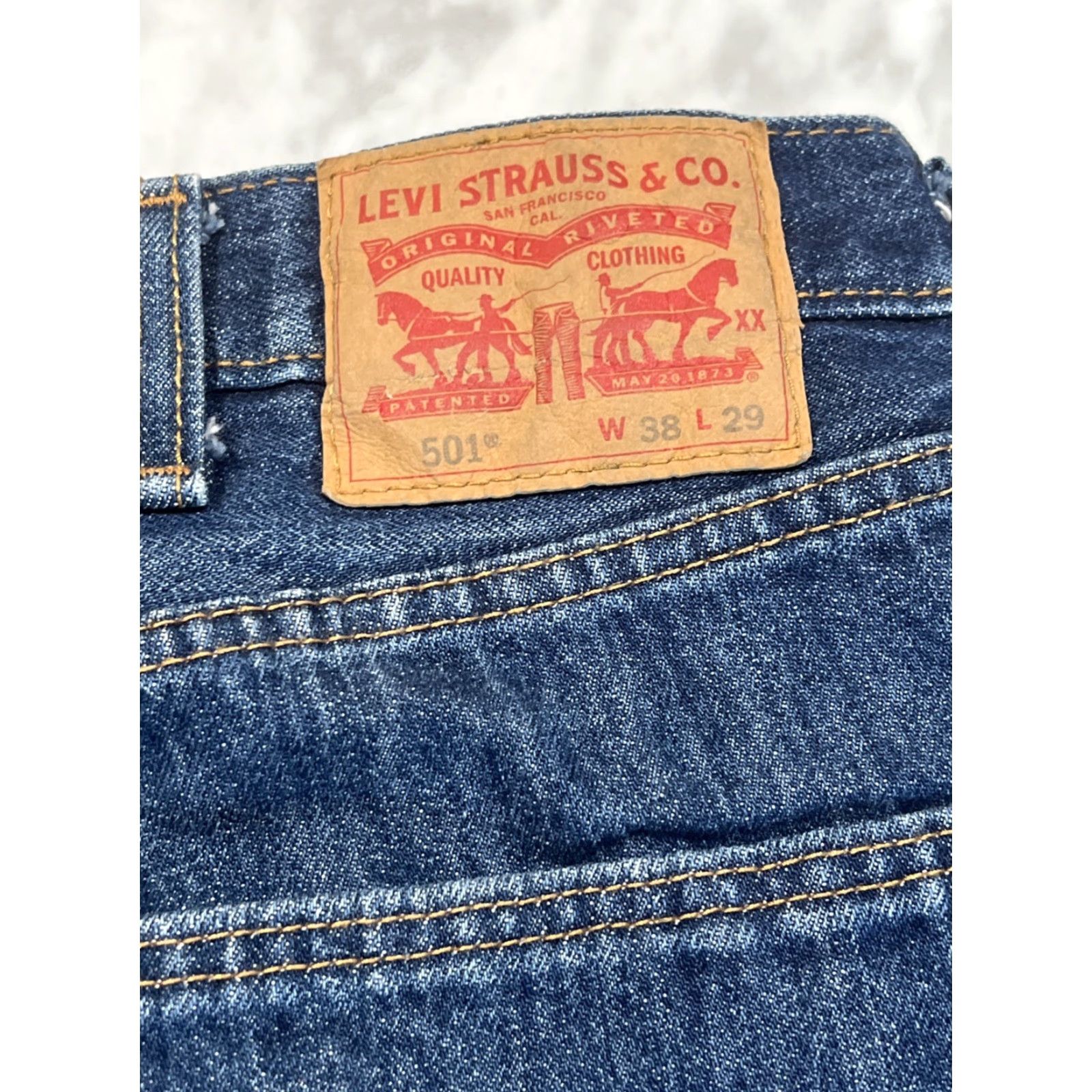 Levi's LEVI'S VINTAGE 501 Jeans Mens Regular 36x27 Blue Cotton Straight Button Fly 90s Size US 36 / EU 52 - 6 Thumbnail