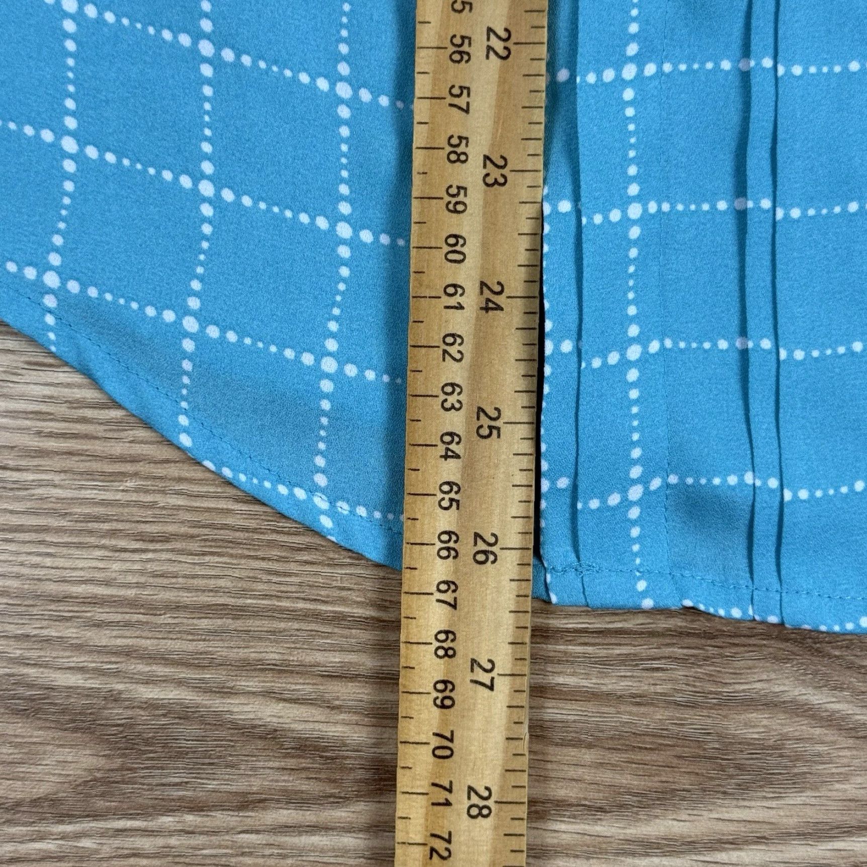 Liz Claiborne Liz Claiborne Womens Blouse V-Neck Plaid Blue L Size Top Shirt Cuffed Short Sleeve Womens Size L / US 10 / IT 46 - 4 Thumbnail