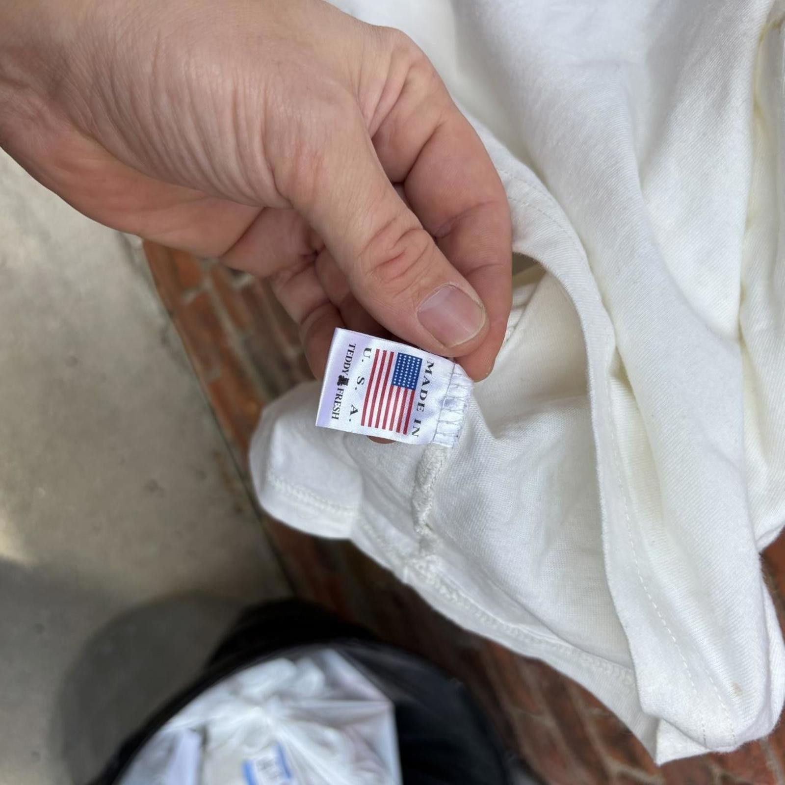 Teddy Fresh teddy fresh Elon musk is a piece of shit t shirt XL Size US XL / EU 56 / 4 - 6 Thumbnail