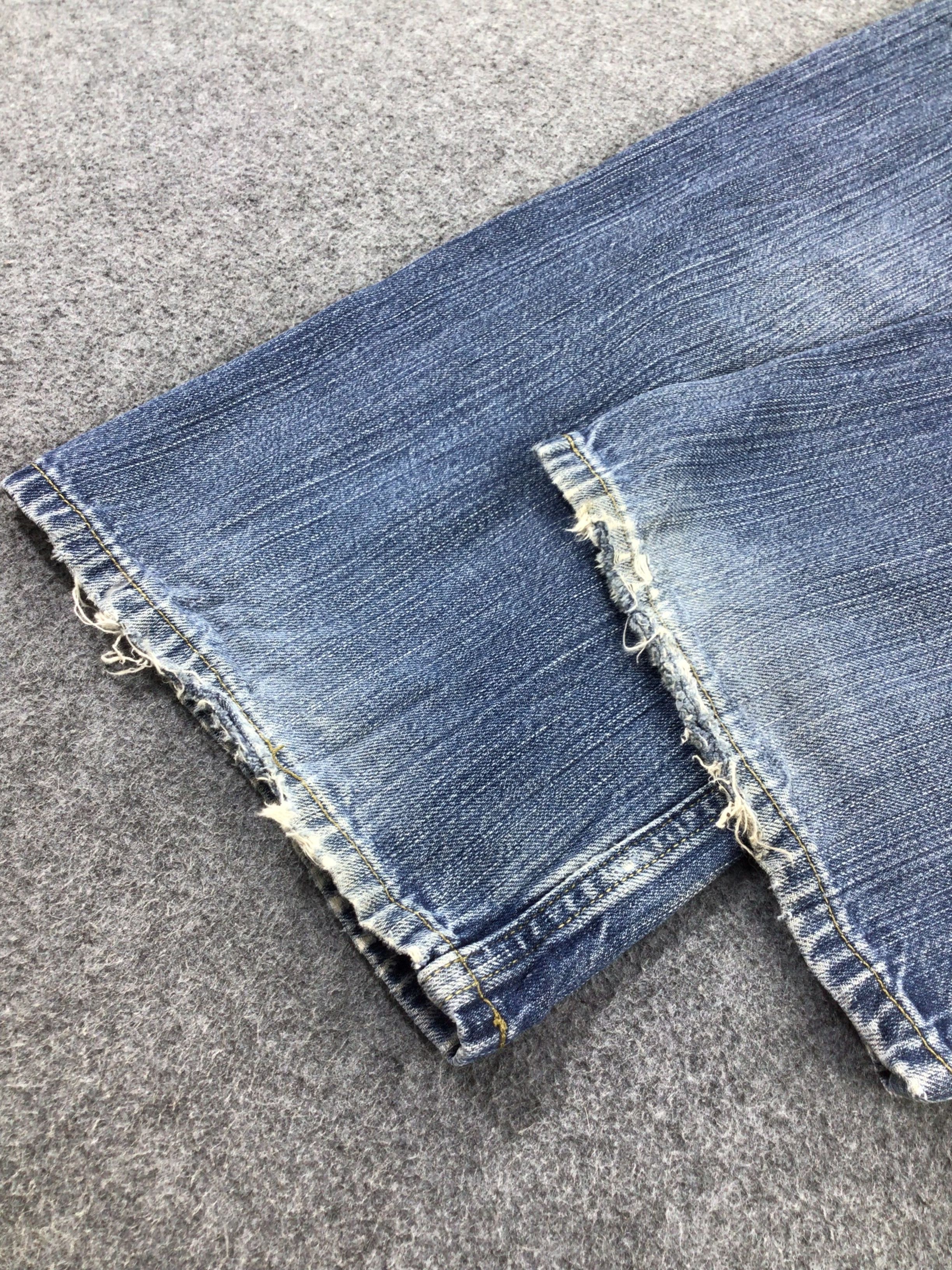 Levi's Vintage Levis 569 Jeans Faded Blue Denim KJ254 Size US 36 / EU 52 - 6 Thumbnail